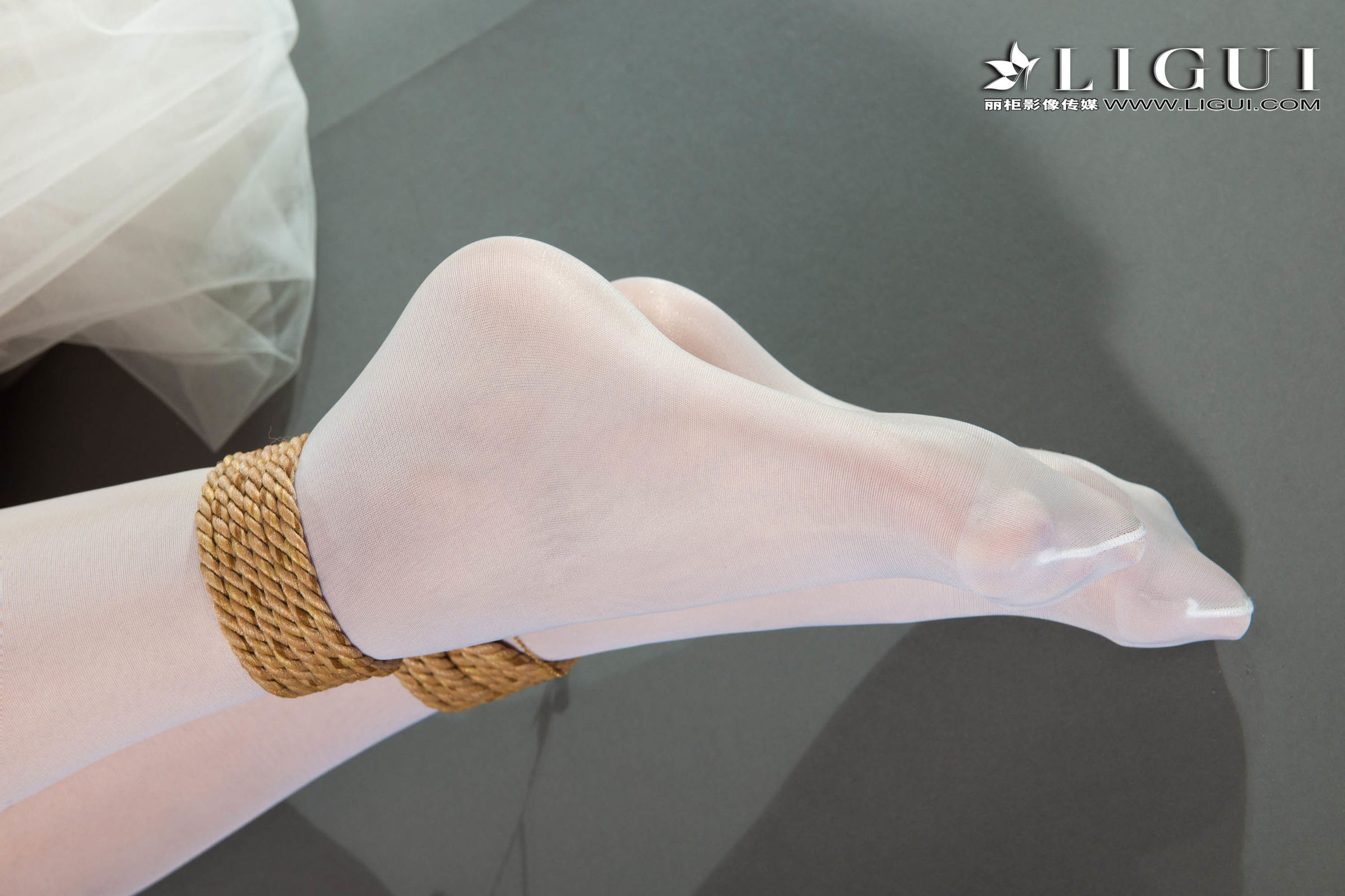 [Ligui丽柜] Model 筱筱 - 白丝婚纱绳艺 写真套图[80](第62页)