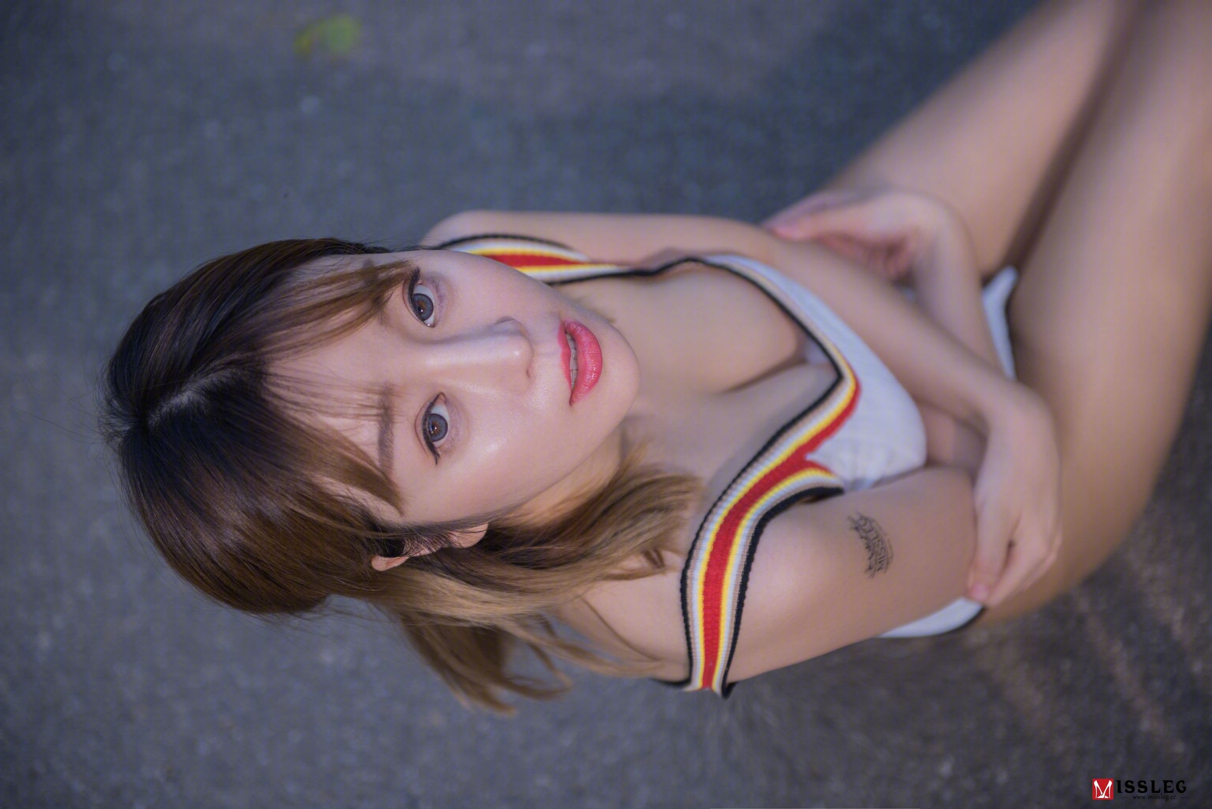 [MISSLEG蜜丝] V009 王语纯 - 游园变 写真套图[82](第59页)