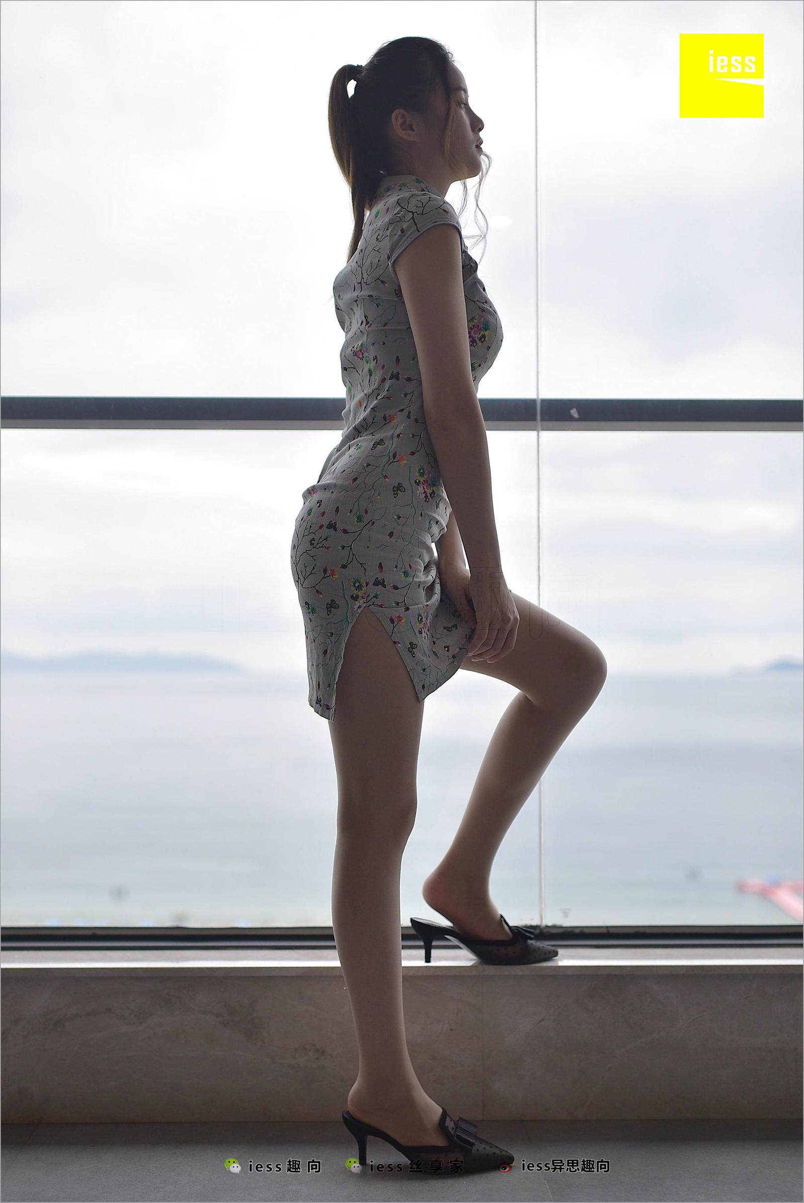 [IESS异思趣向] 丝足便当247 九妹 《九妹的短旗袍》美腿丝足写真套图[97](第41页)