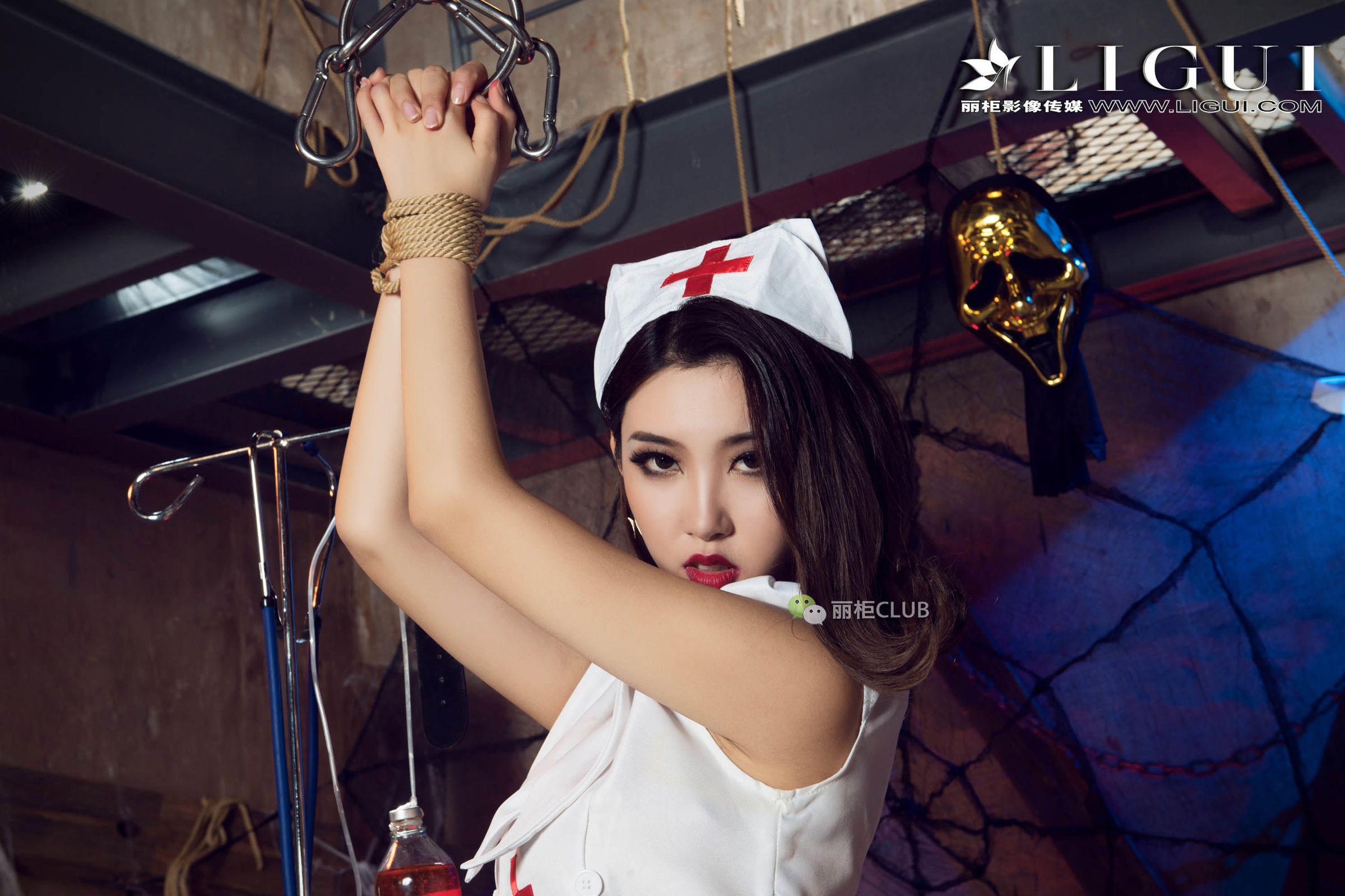 [Ligui丽柜] Model 筱筱 - 情趣护士丝足诱惑 写真套图[81](第28页)