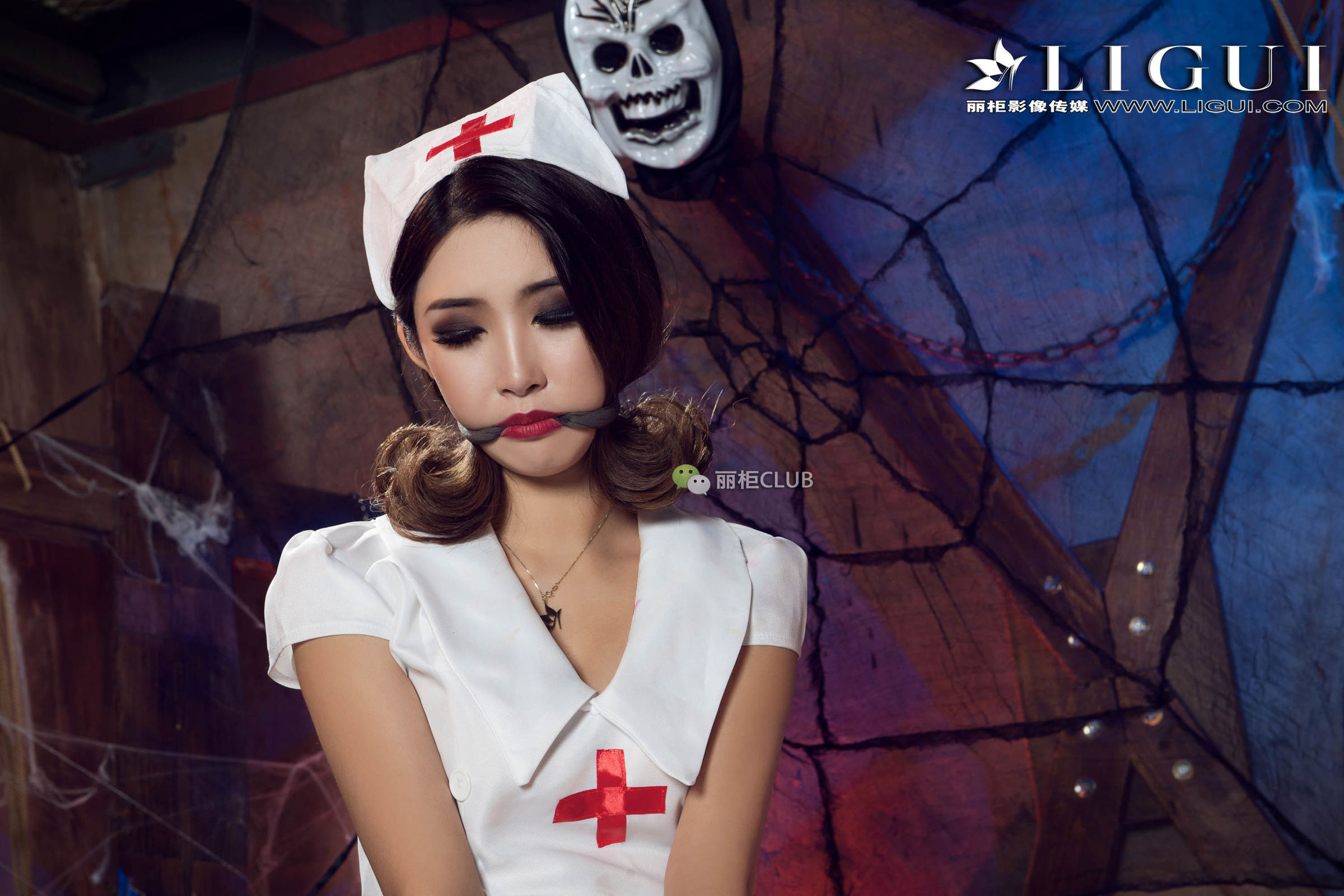 [Ligui丽柜] Model 筱筱 - 情趣护士丝足诱惑 写真套图[81](第45页)