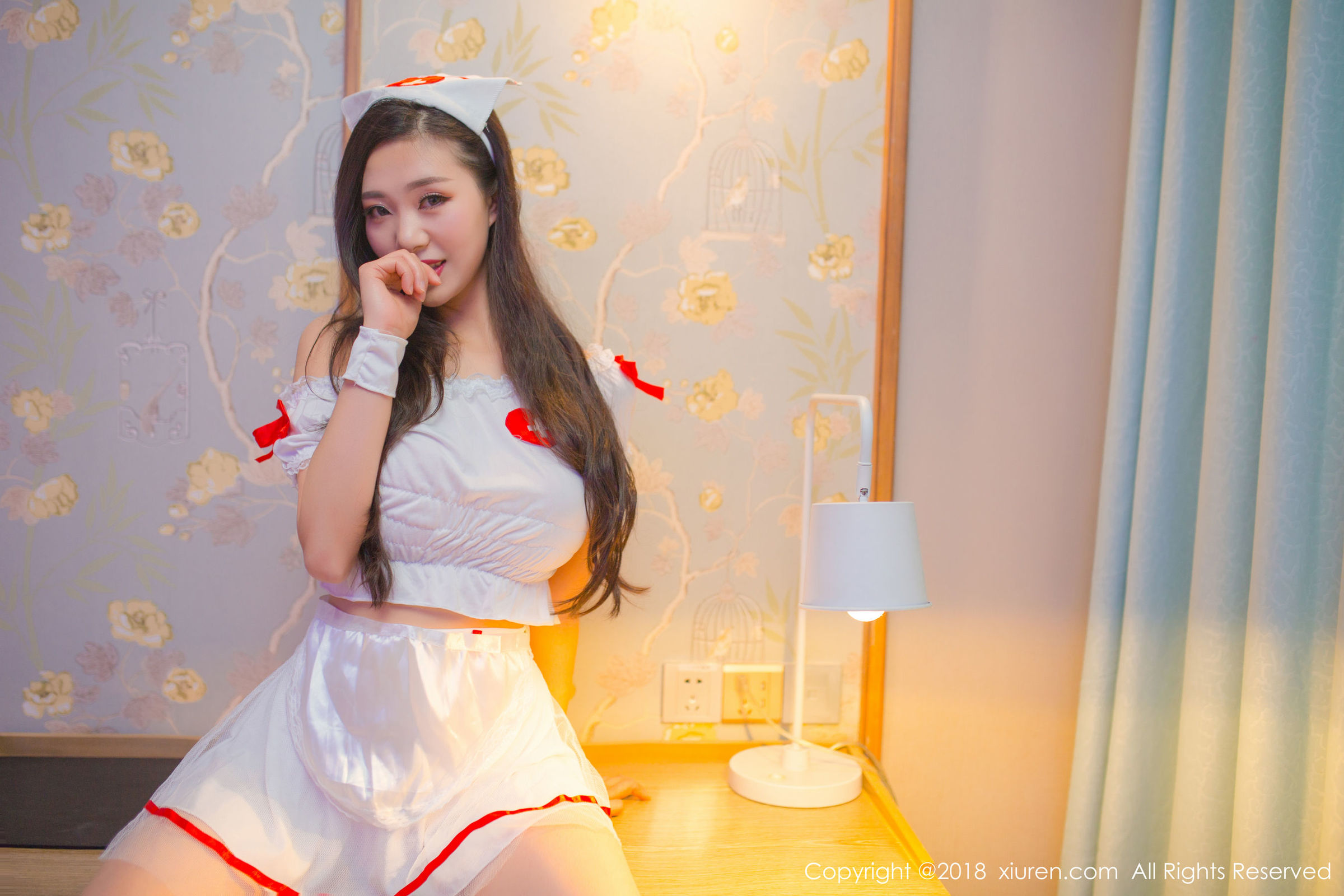 [XIUREN秀人网] No.1052 模特@宋-KiKi护士制服写真[54](第35页)