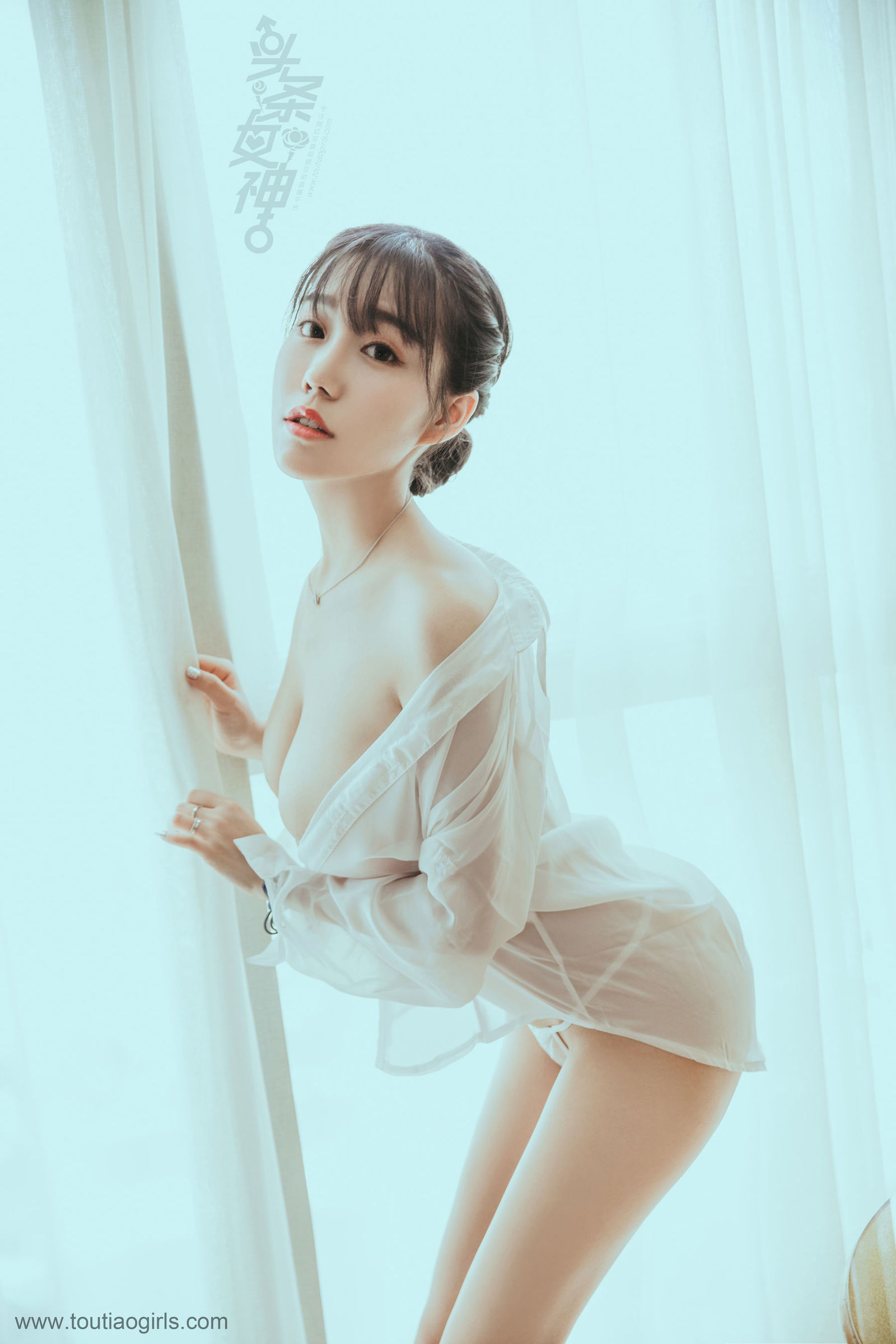 [Toutiaogirls头条女神] 陈亦菲 - 豆蔻花颜 写真套图[24](第20页)