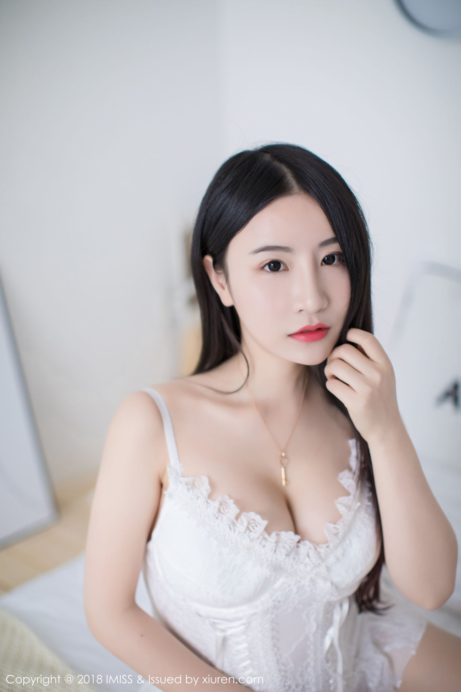 [IMiss爱蜜社] Vol.236 女神@绯月樱-Cherry丝袜美腿写真[42](第9页)