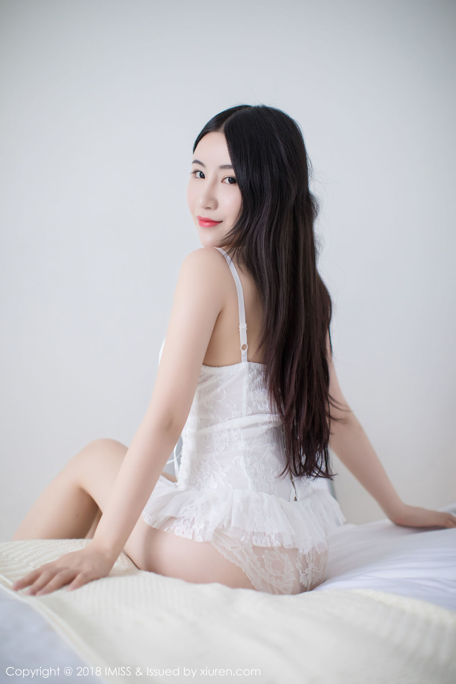 [IMiss爱蜜社] Vol.236 女神@绯月樱-Cherry丝袜美腿写真[42](第12页)