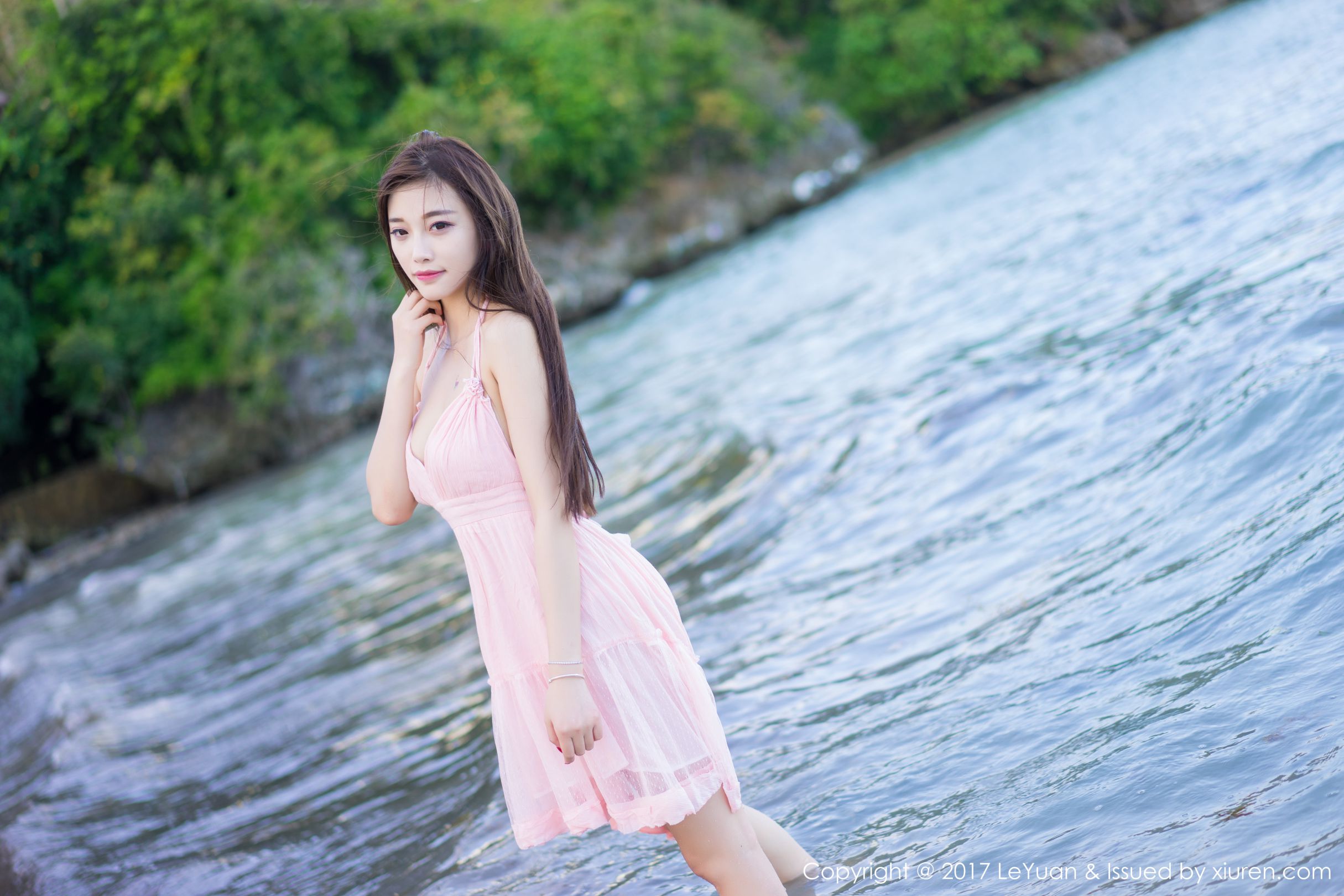 [LeYuan星乐园] Vol.035 女神@杨晨晨sugar海边性感写真套图[54](第11页)