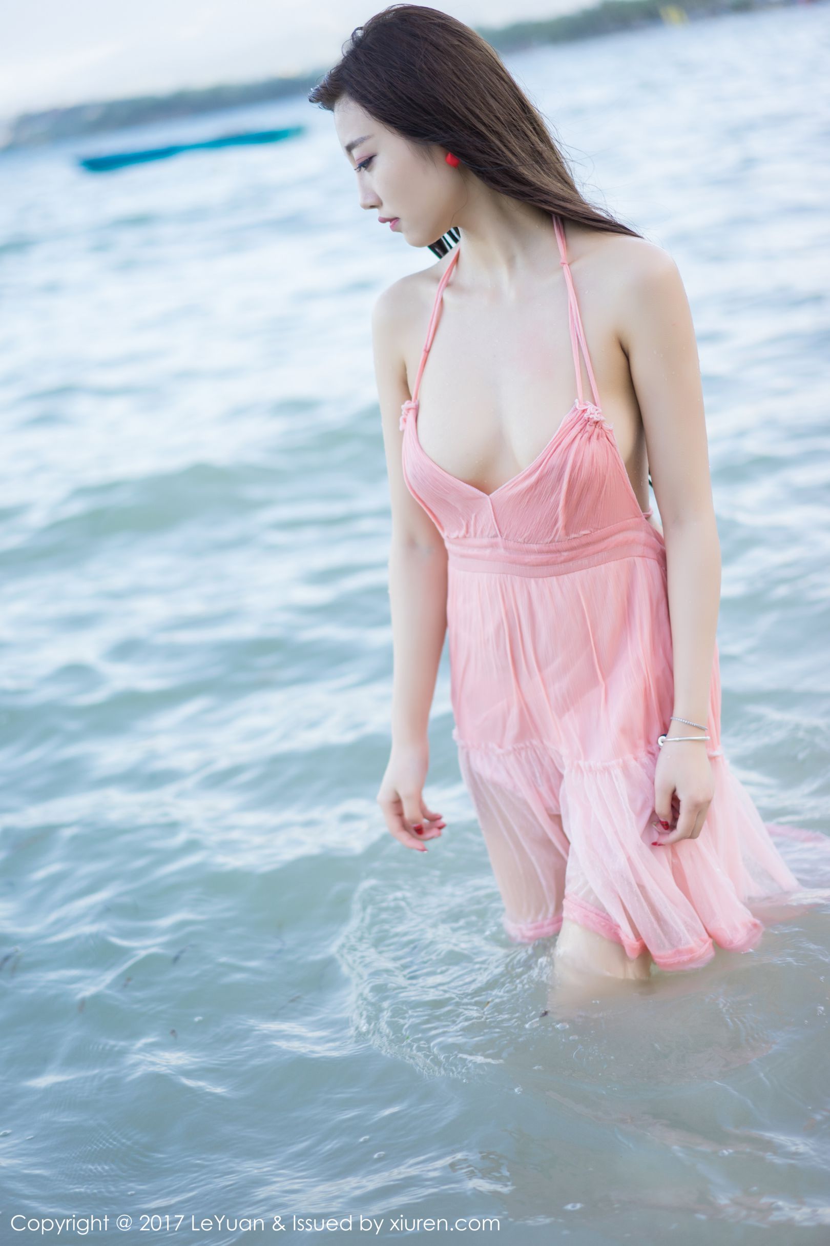 [LeYuan星乐园] Vol.035 女神@杨晨晨sugar海边性感写真套图[54](第26页)