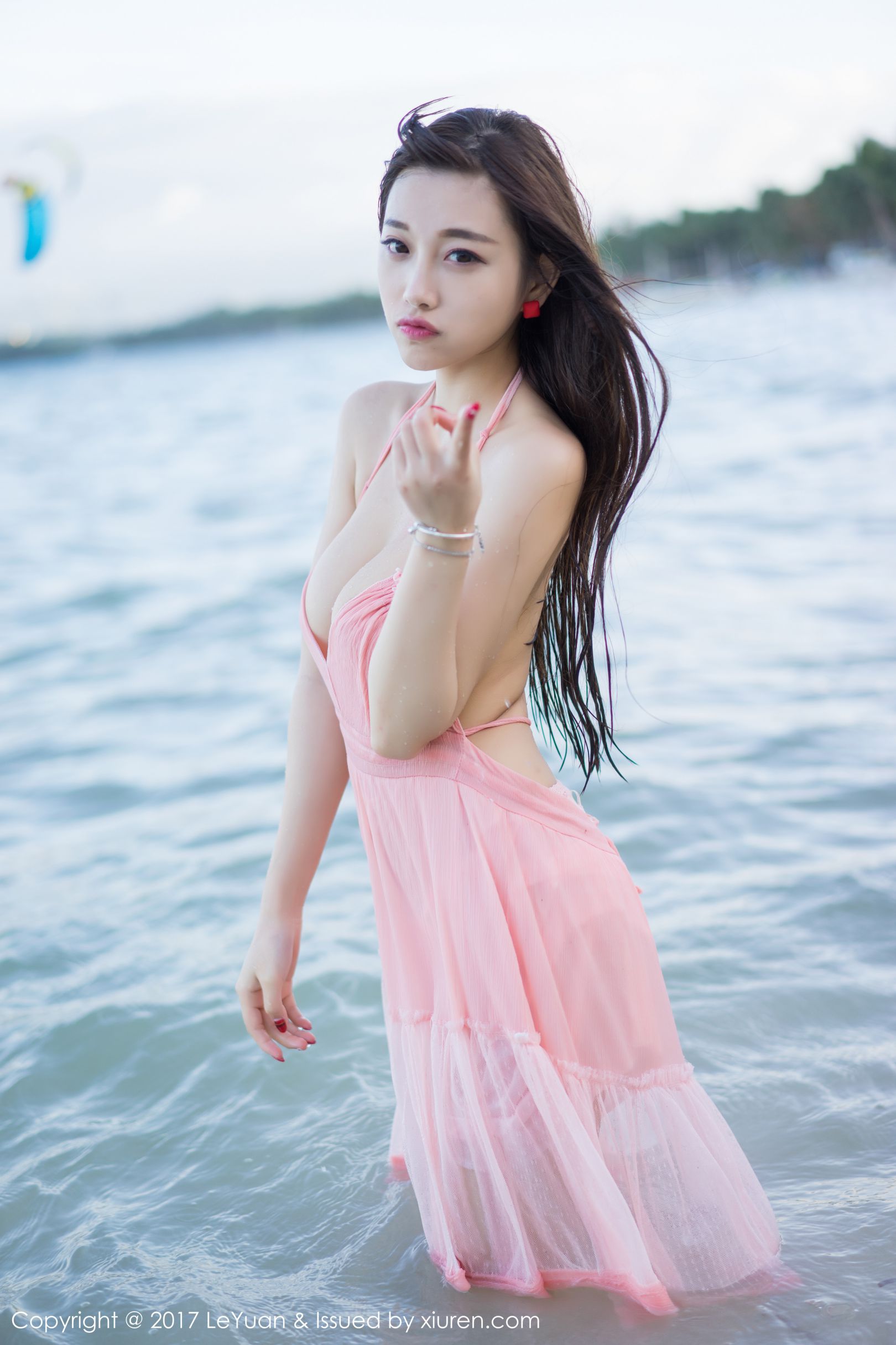 [LeYuan星乐园] Vol.035 女神@杨晨晨sugar海边性感写真套图[54](第27页)