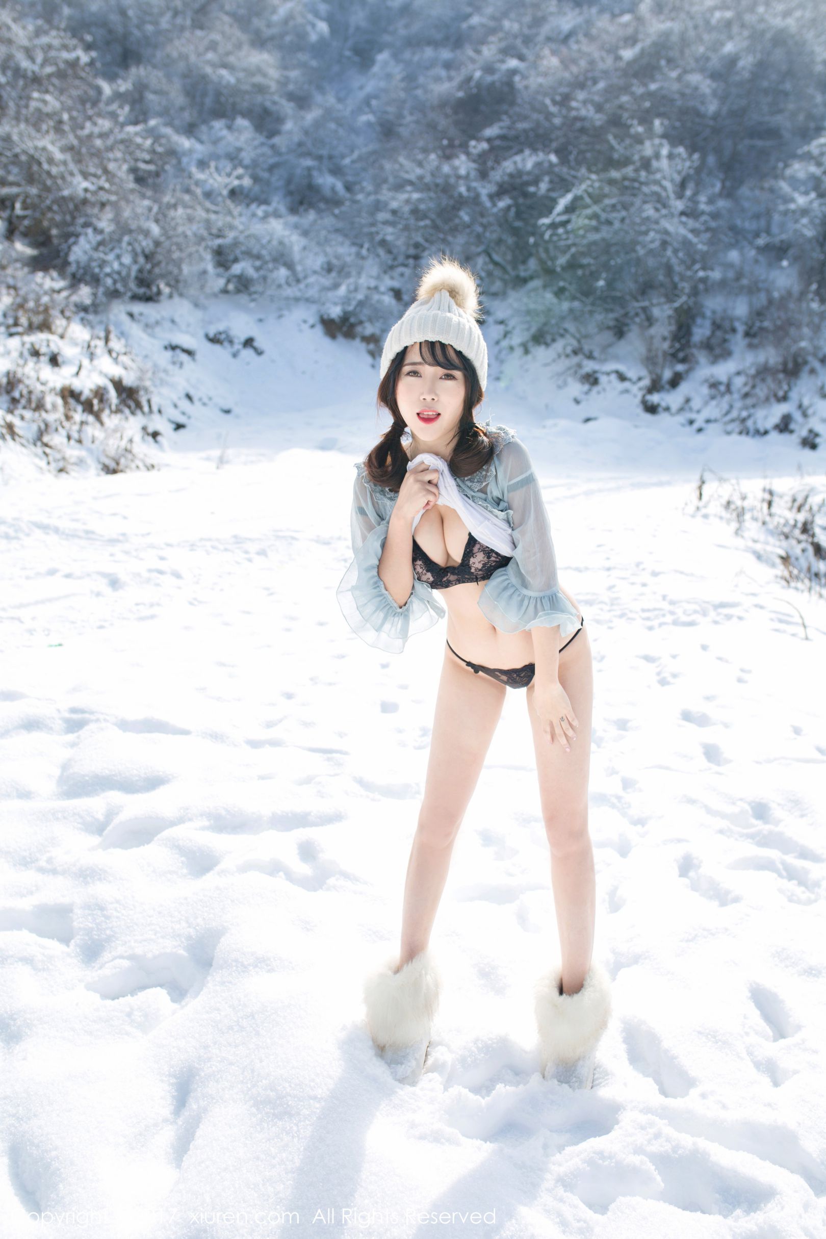 [XiuRen秀人网] No.720 兜豆靓Youlina - 天雪地第二套写真图片[51](第30页)