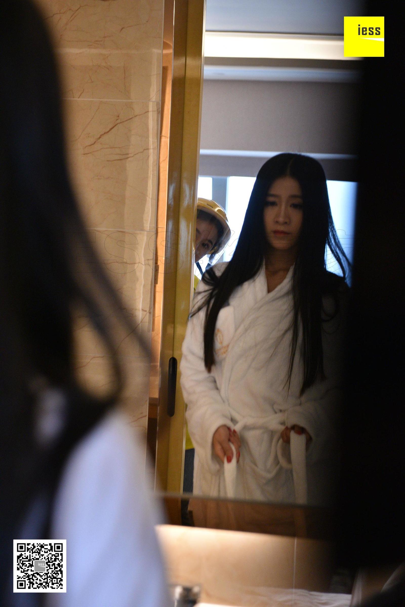 [IESS异思趣向] 丝享家【魔鬼周三】特刊15期 你好，你的外卖到了 II 丝足写真套(第19页)