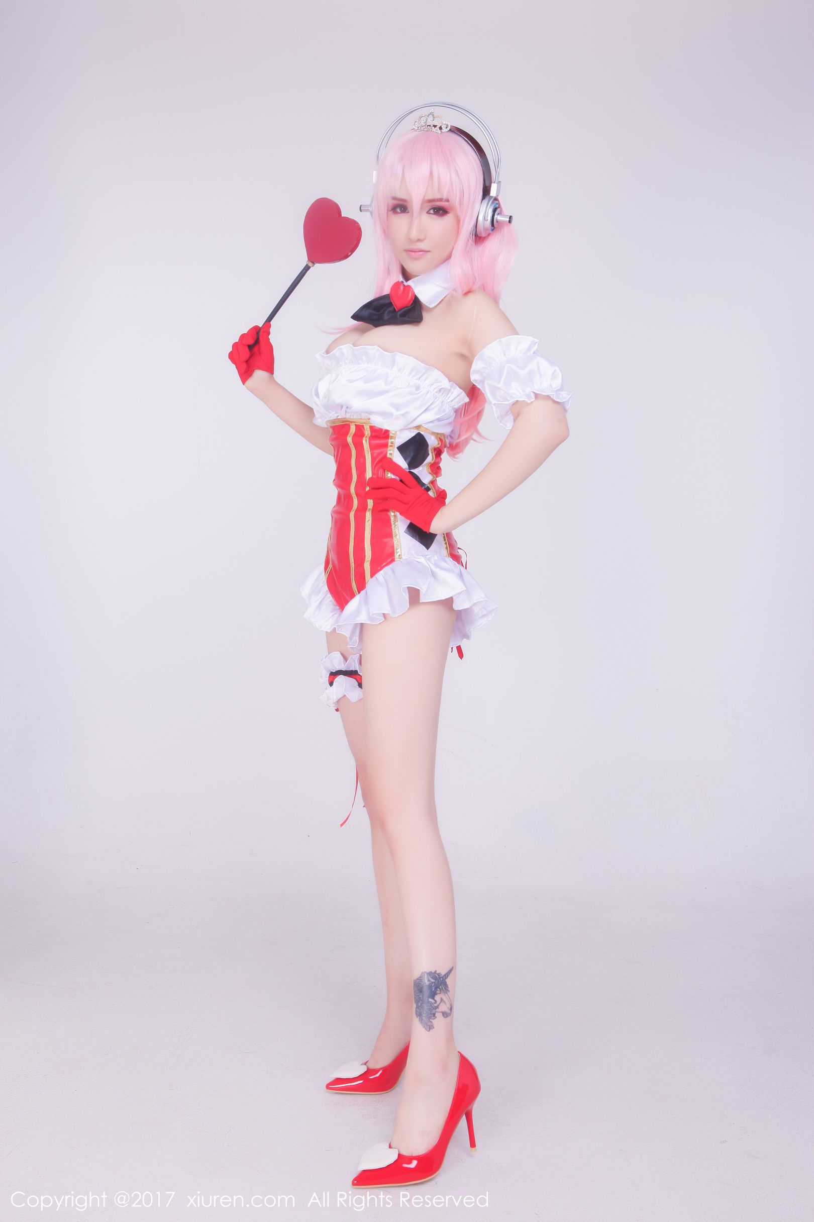 [XiuRen秀人网] No.722 K8傲娇萌萌Vivian - COS超级索尼子与梦幻七彩裙子 写真图片[(第10页)