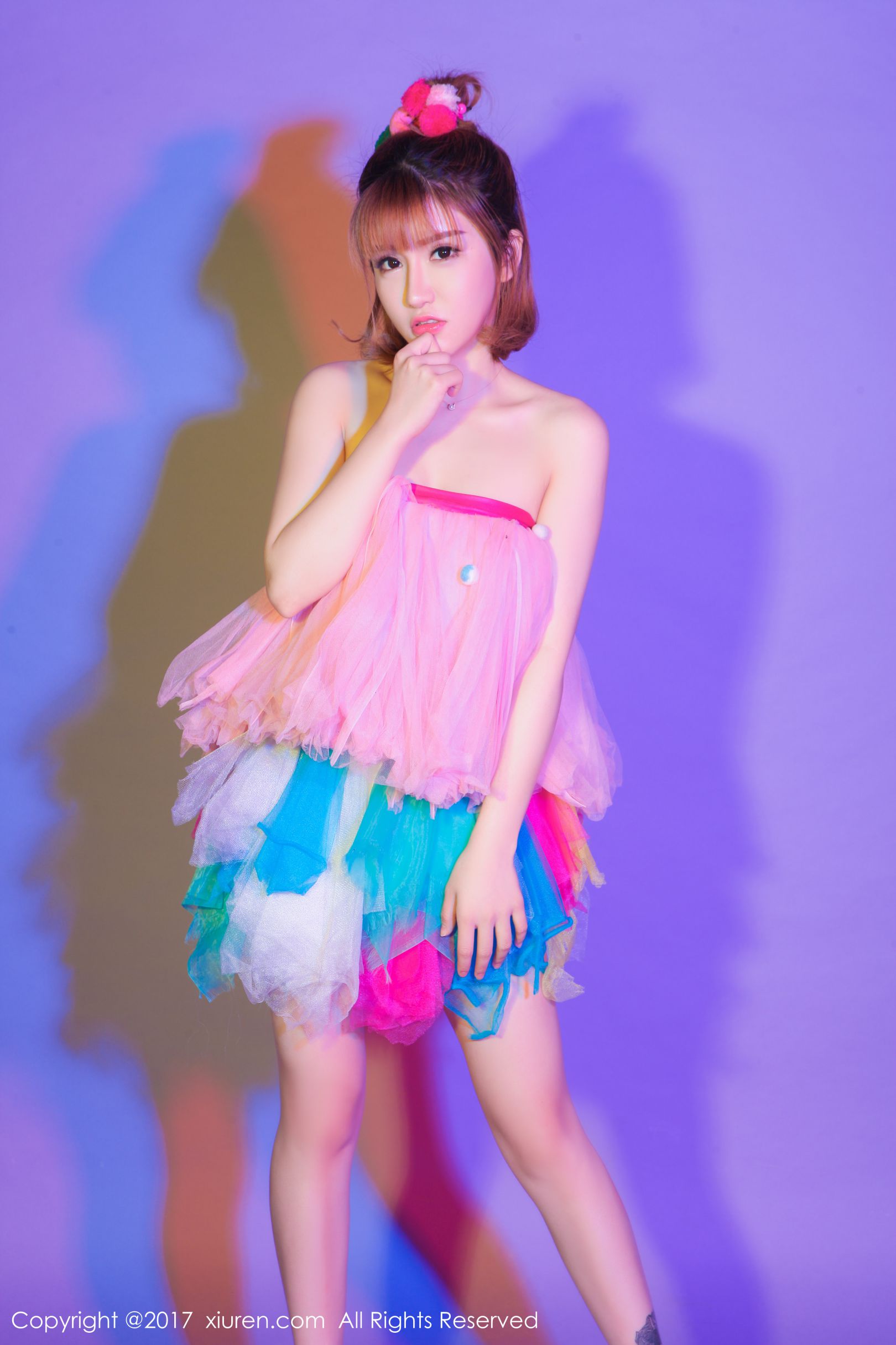 [XiuRen秀人网] No.722 K8傲娇萌萌Vivian - COS超级索尼子与梦幻七彩裙子 写真图片[(第11页)