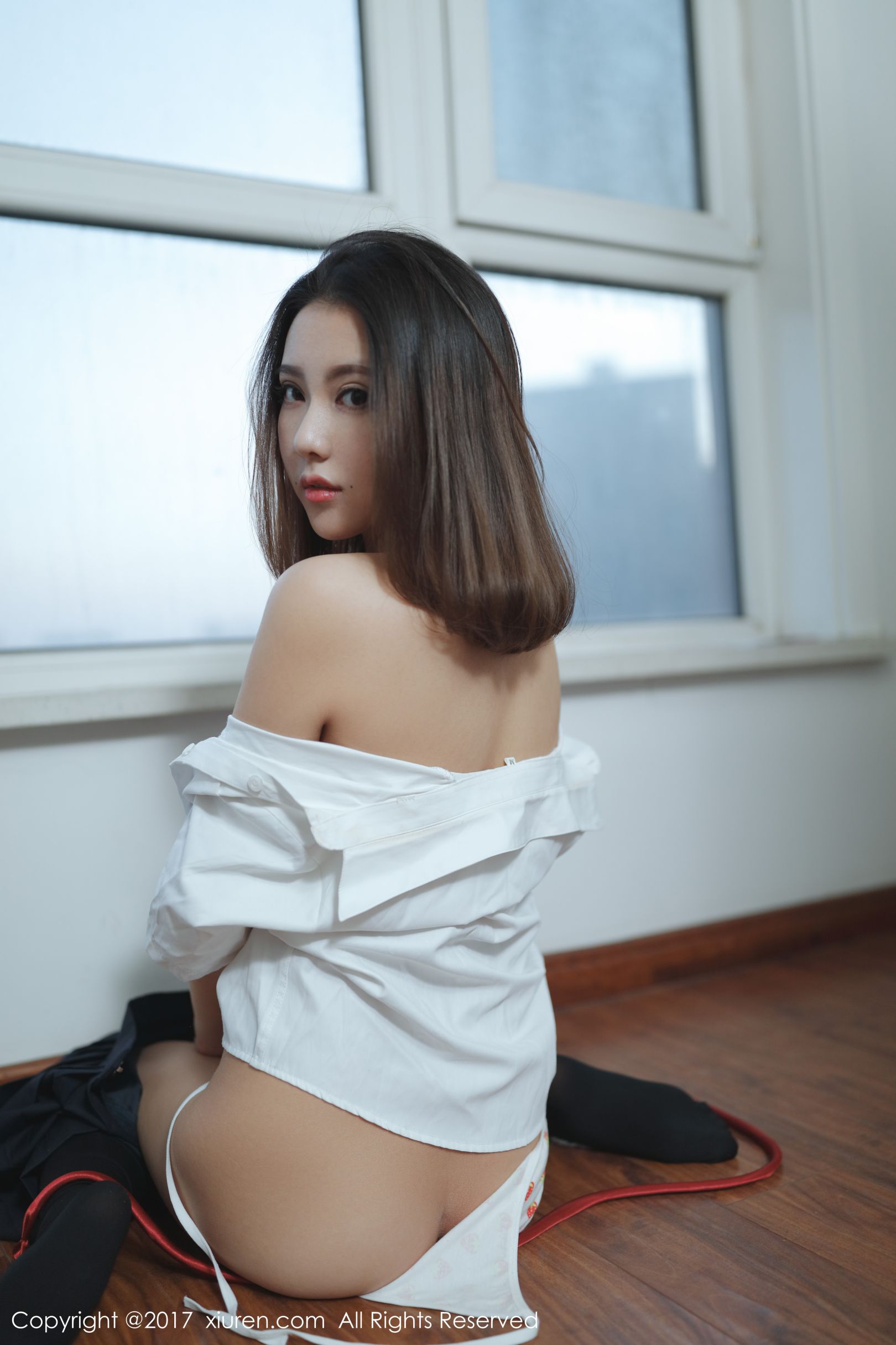 [XiuRen秀人网] No.726 小魔女奈奈 - 学生装+草莓内衣 写真图片[42](第21页)