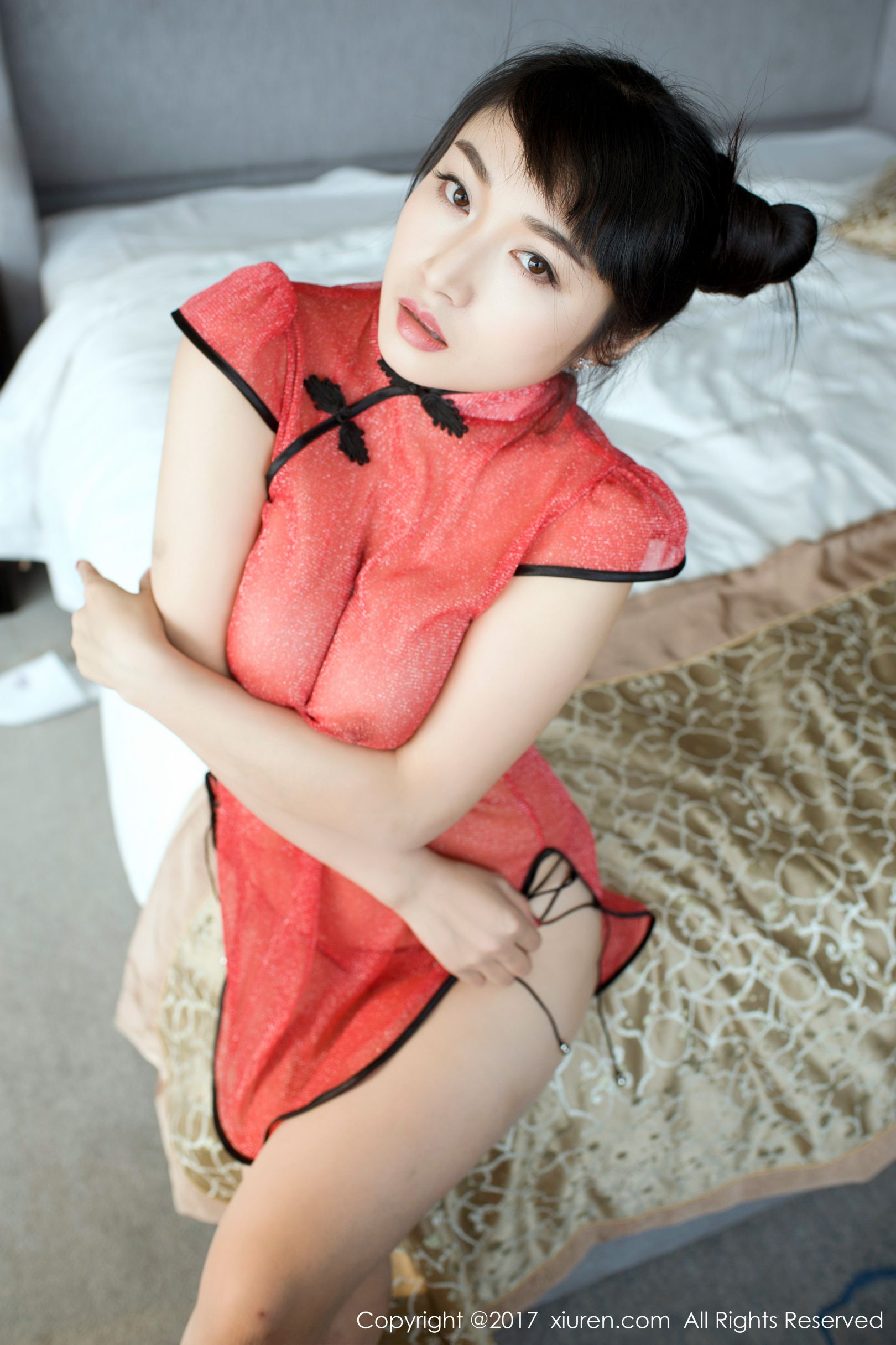 [XiuRen秀人网] No.732 盼盼已鸠 - 透明旗袍和日系女仆装 写真图片[63](第29页)