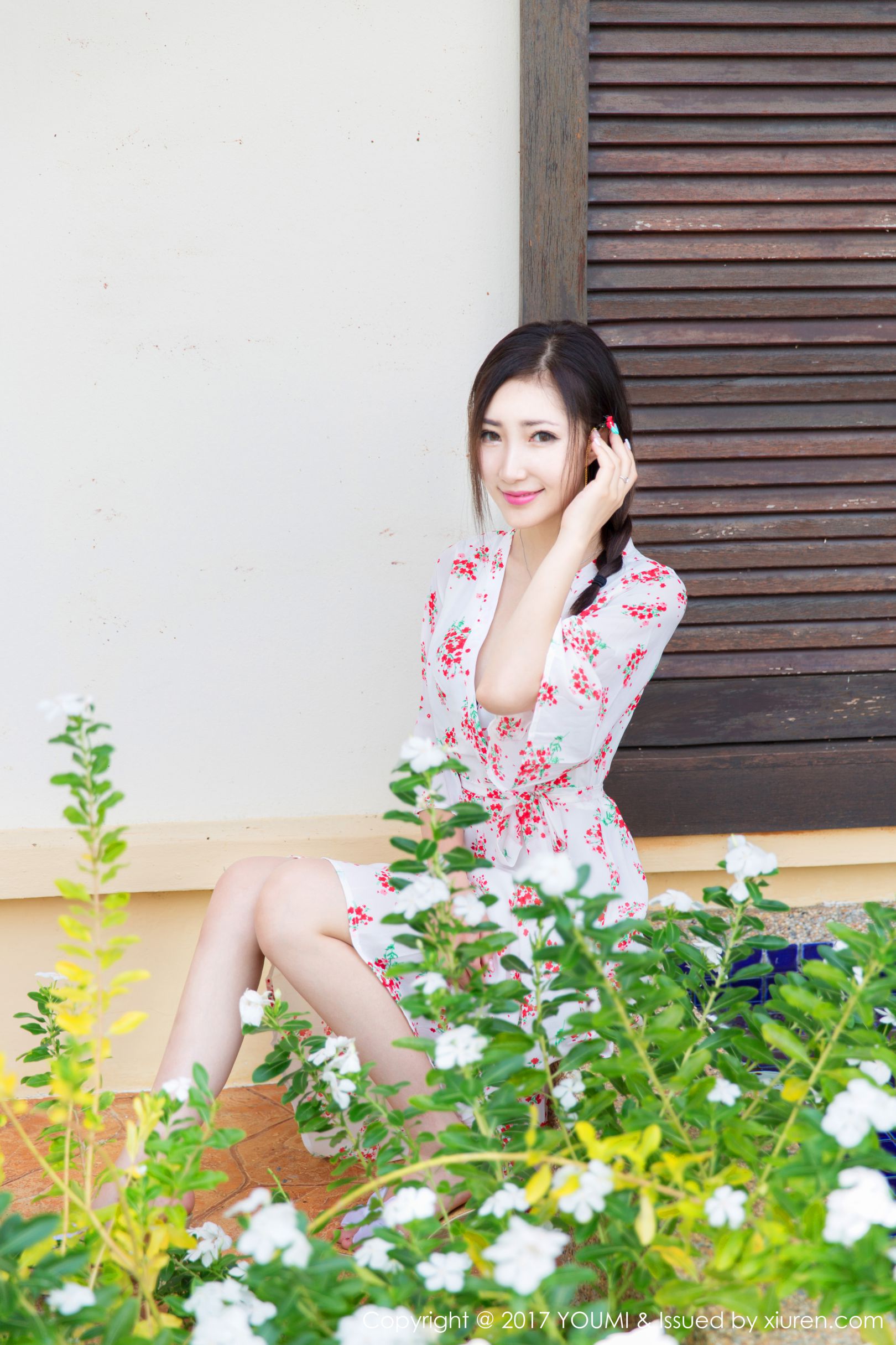 [YOUMI尤蜜荟] Vol.030 Yumi-尤美 - 伫立在海边的唯美仙子 写真图片[50](第35页)
