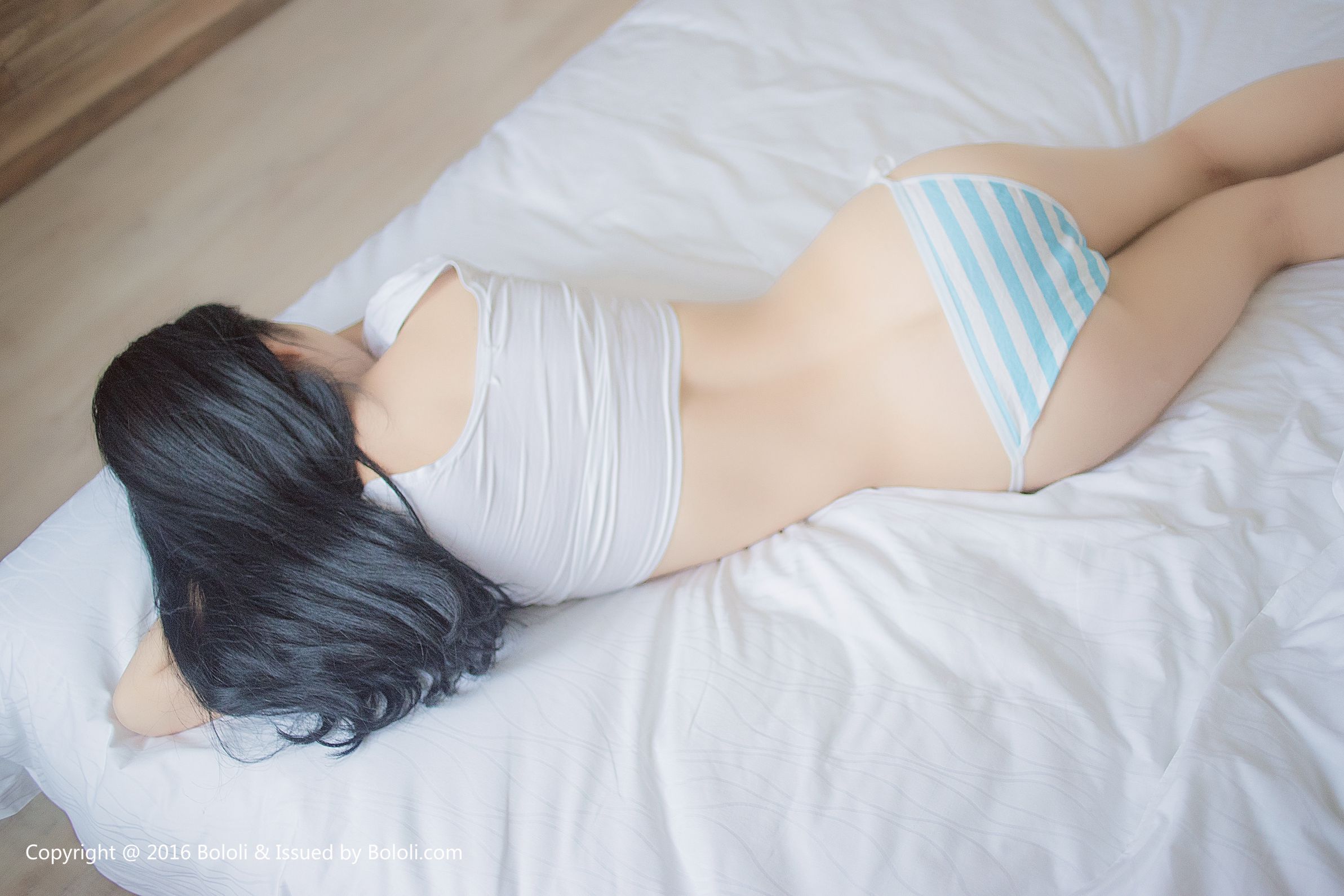 [BoLoLi波萝社] BOL039 苗萝酱的蓝白诱惑 写真图片[60](第41页)