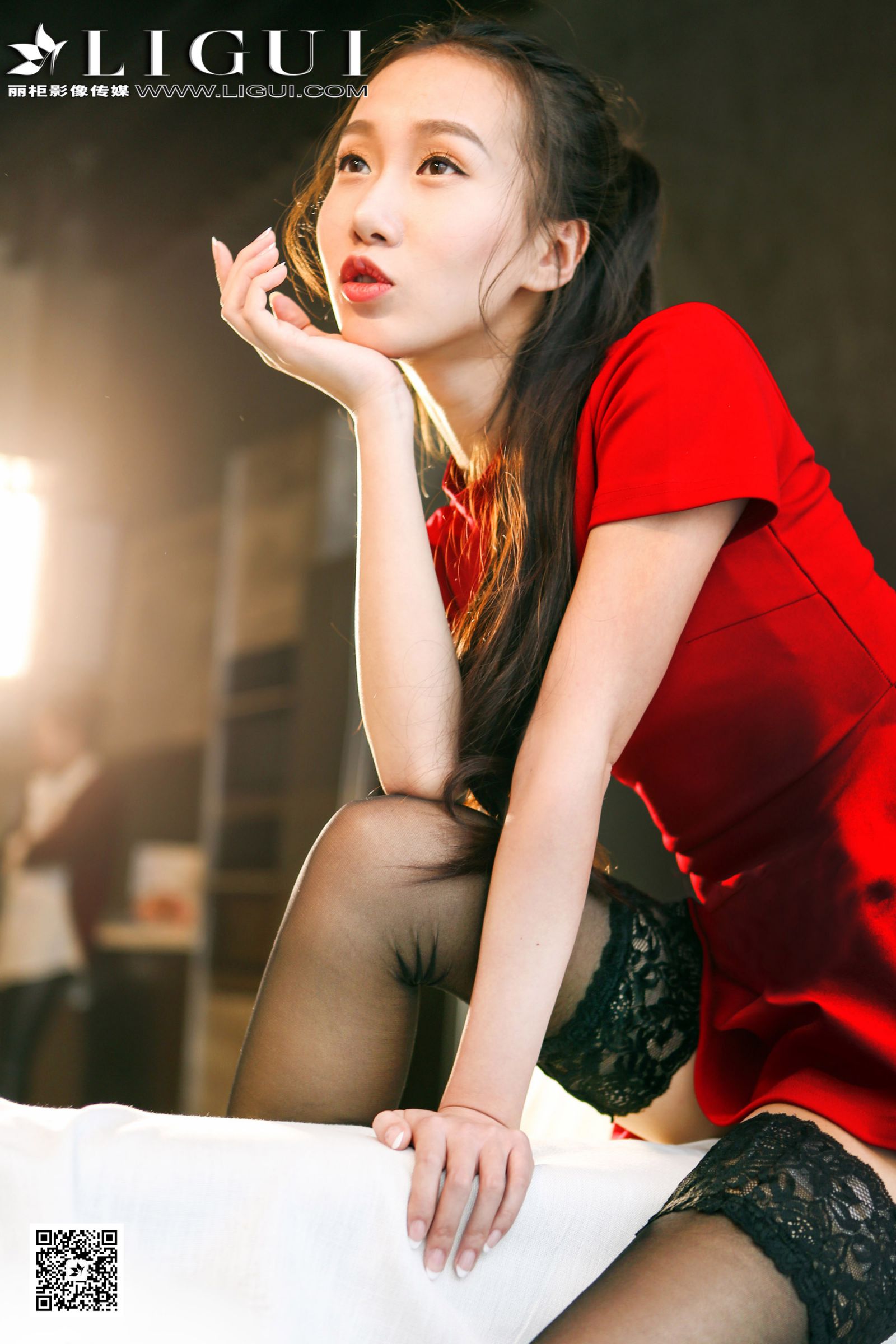 [Ligui丽柜] 网络丽人 Model 红烛 - 黑丝红裙少女[20](第10页)