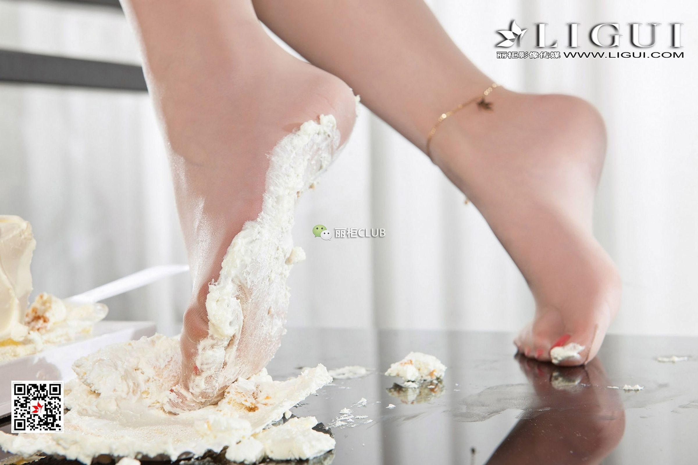 [LIGUI丽柜] 2018-02-21 足模雪糕 丝足美腿写真[56](第53页)