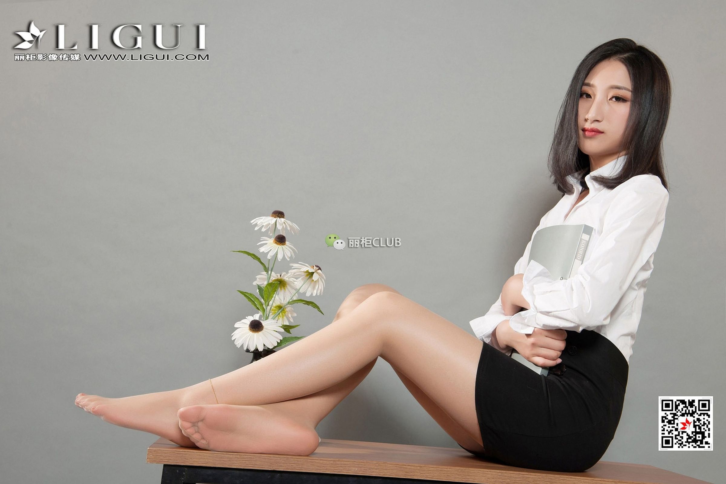 [LIGUI丽柜] 2018-02-14 腿模阮阮 丝足美腿写真[49](第33页)