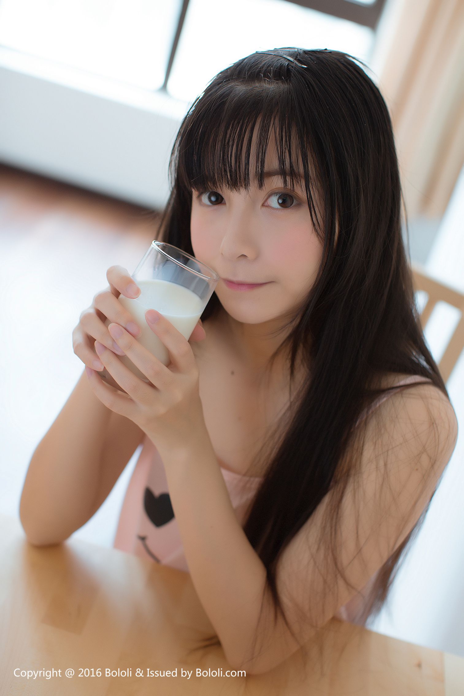 [BoLoLi波萝社] BOL038 鱼丸 - 真空睡衣喝奶 写真[30](第26页)