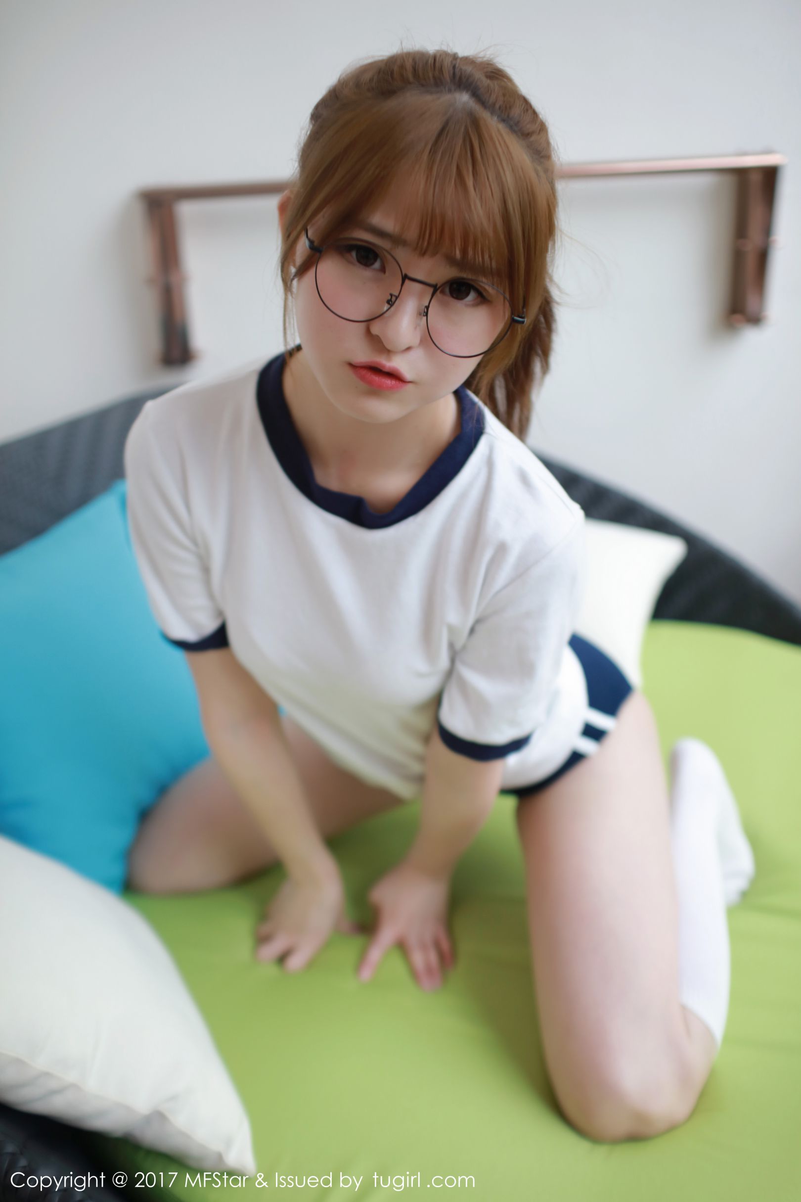 [MFStar模范学院] Vol.090 伊小七MoMo - 运动服装扮+眼镜OL 写真图片[39](第13页)