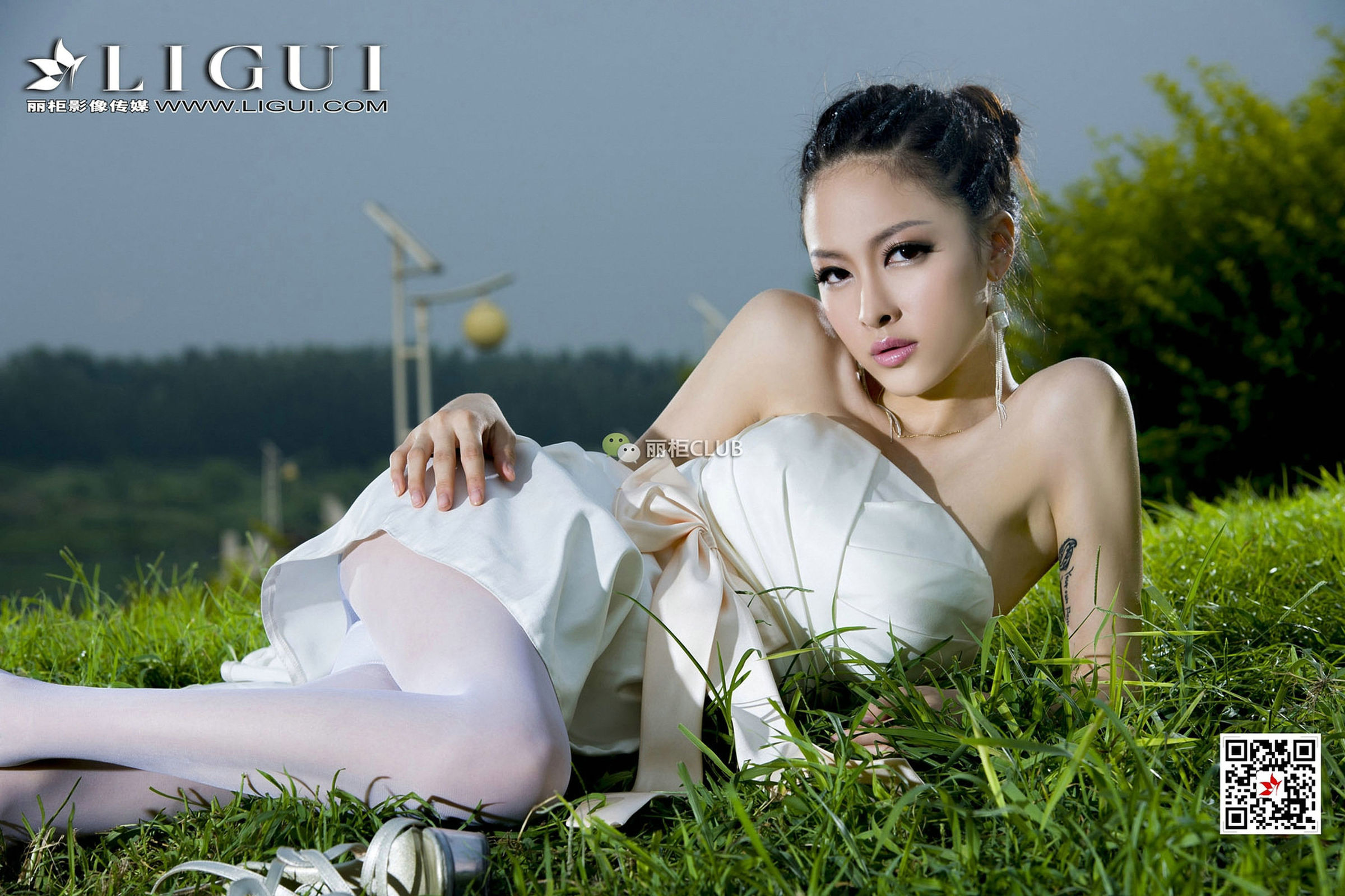 [Ligui丽柜] 2018-01-29 Model 雪儿 - 长腿美足写真[82](第41页)