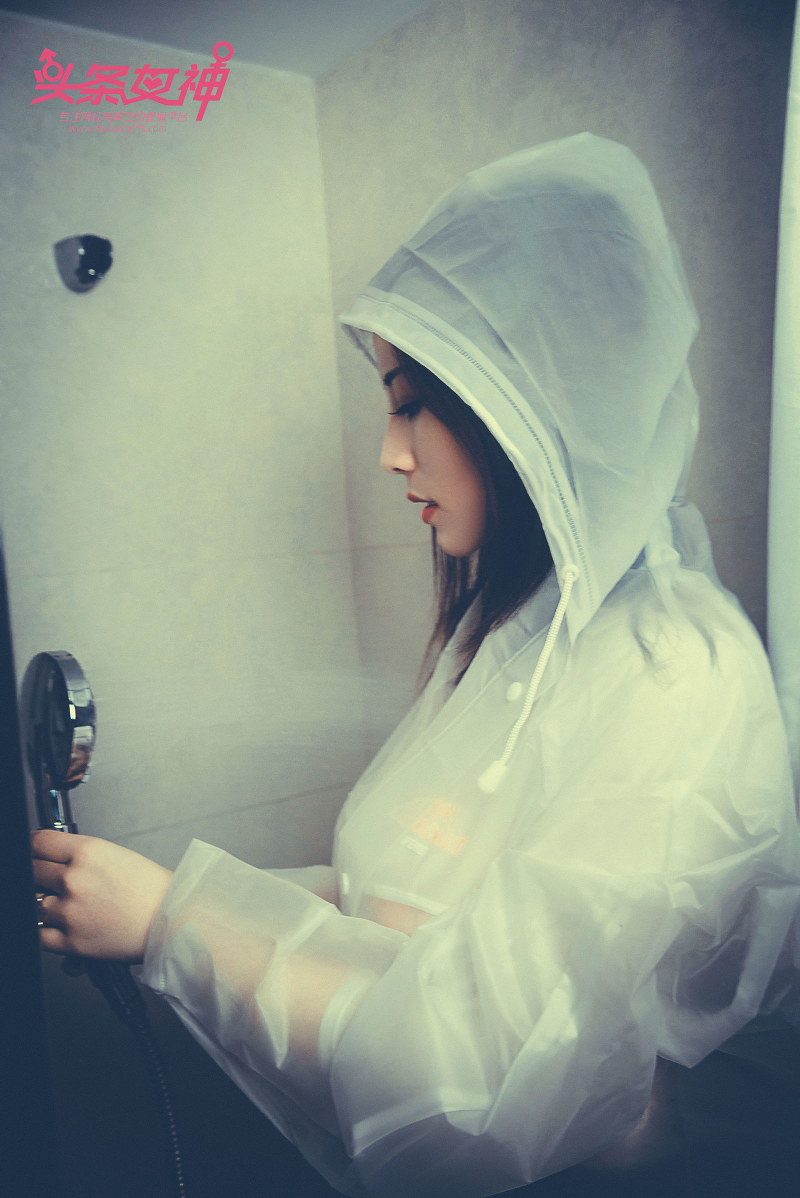 [Toutiaogirls头条女神] 迪爱儿 - 雨衣修水 写真套图[44](第22页)