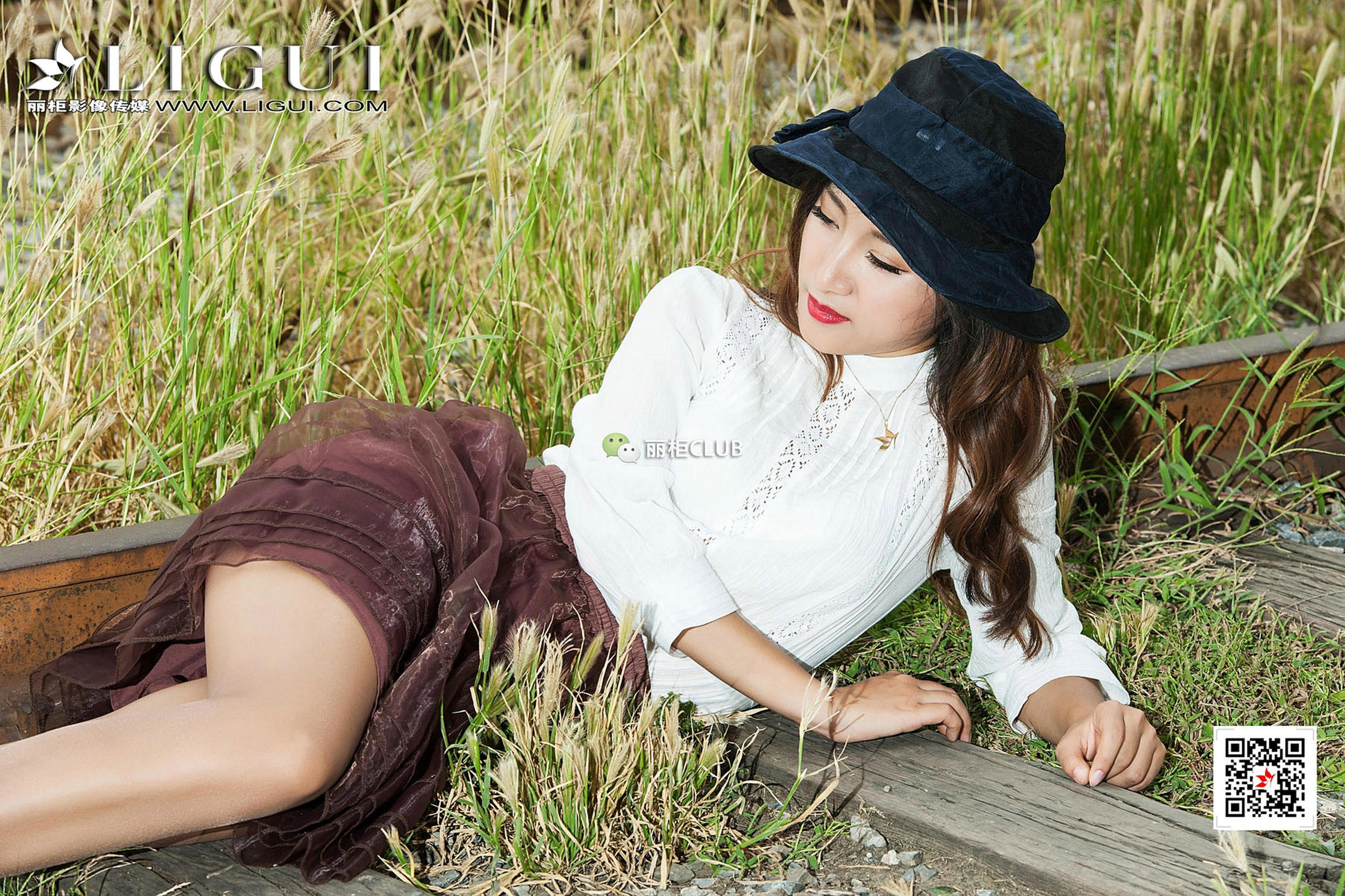 [Ligui丽柜] 2017-12-13 Model 思彤 美腿丝足套图[55](第34页)