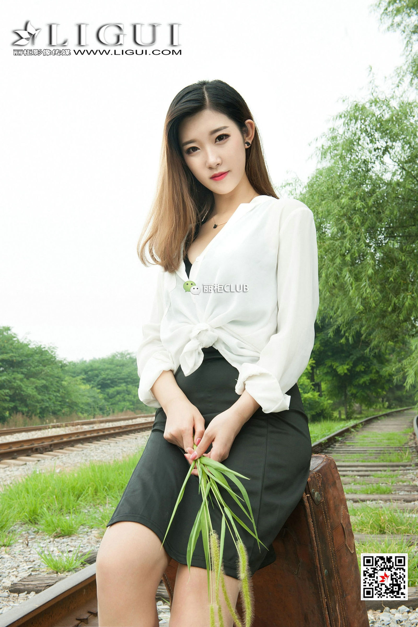 [Ligui丽柜] 2017-12-29 Model 腿模筱筱 - 美腿玉足写真[64](第49页)