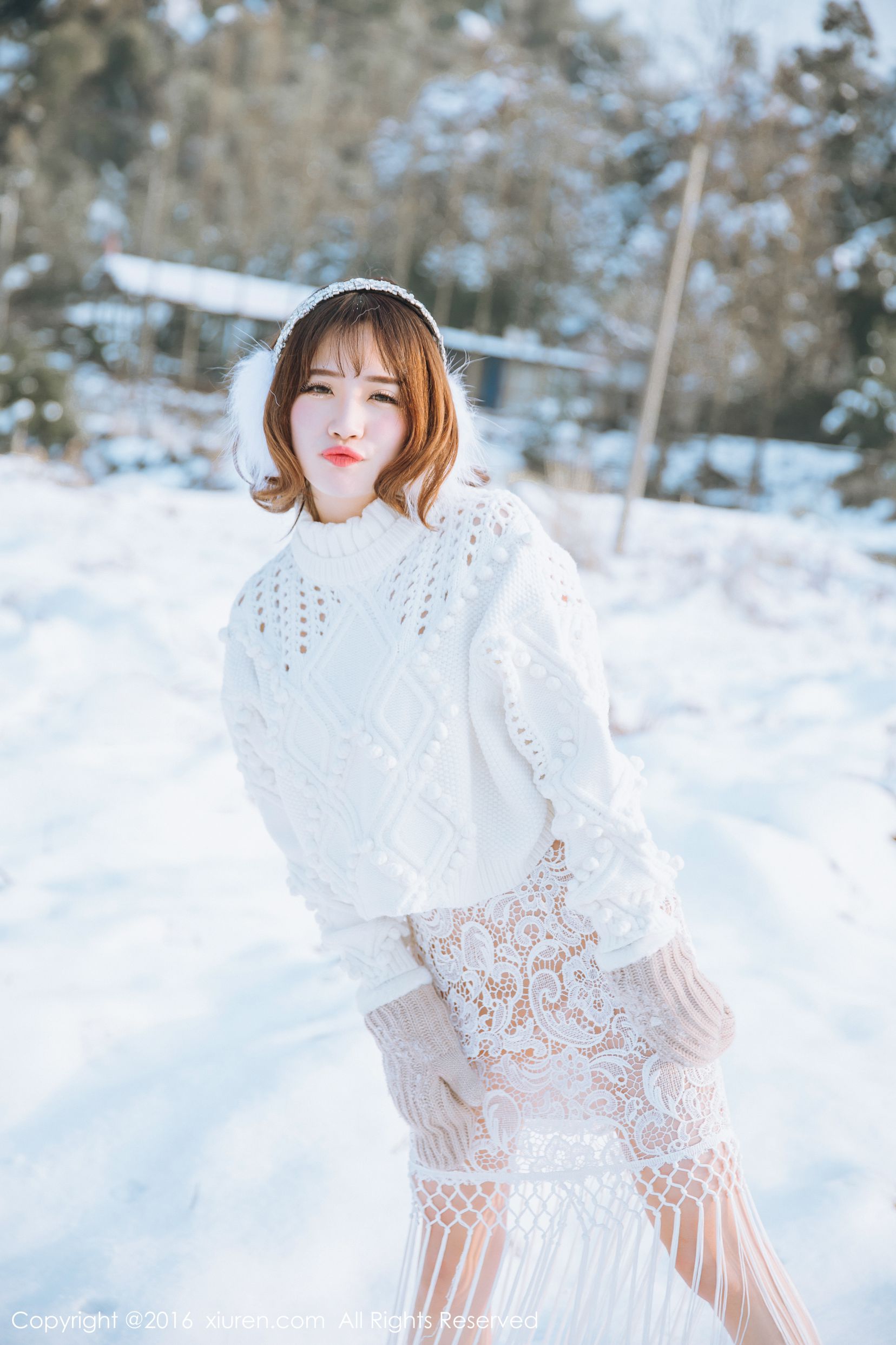 [秀人网] No.484 徐cake - 新春雪景套图[35](第15页)