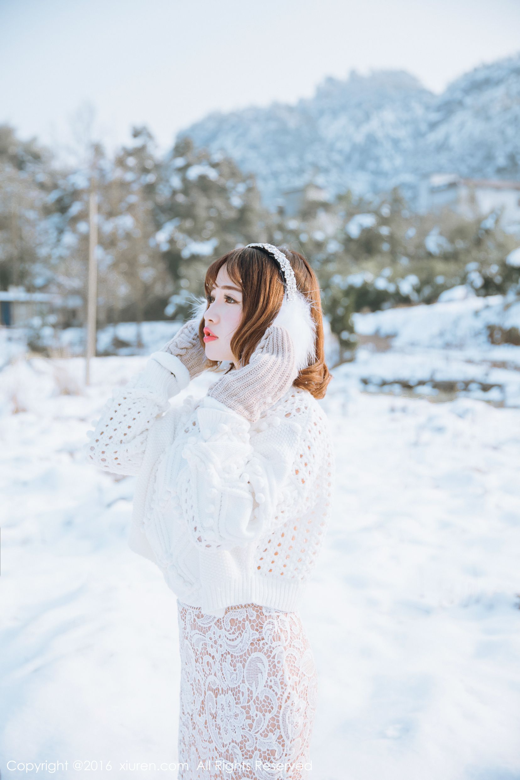 [秀人网] No.484 徐cake - 新春雪景套图[35](第16页)