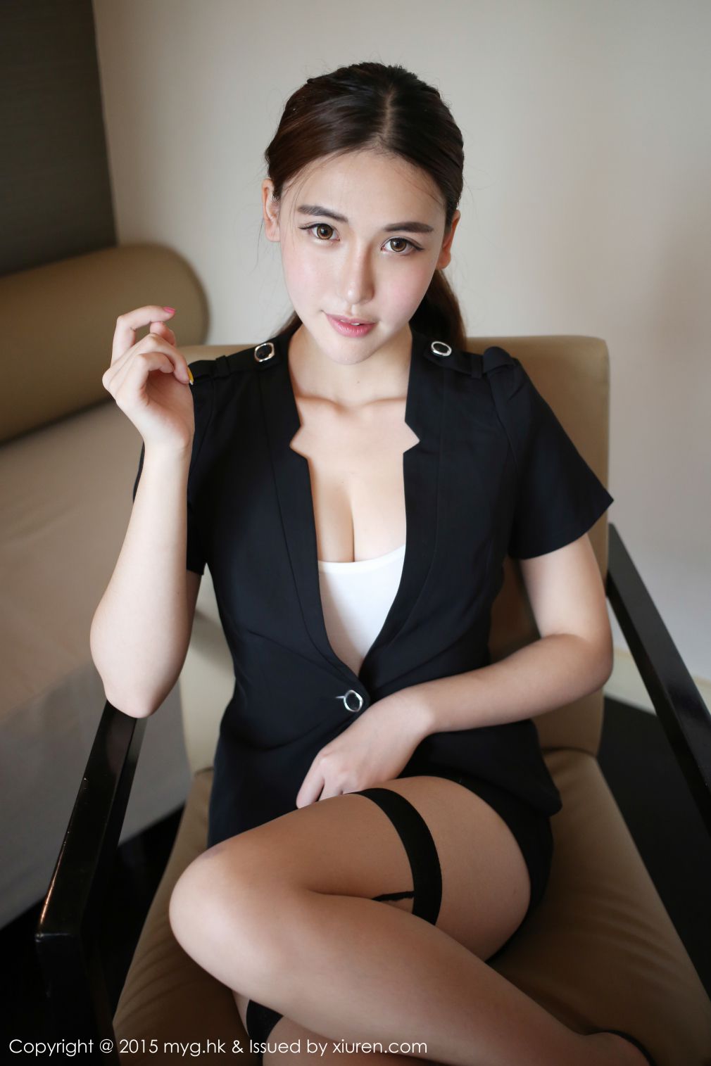 [MyGirl美媛馆] Vol.161 熊吖BOBO - 黑色套装制服诱惑[40](第37页)