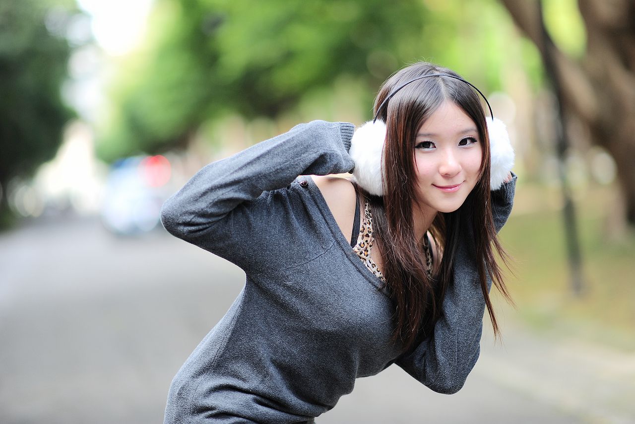 户外美女写真 - 真人黑丝酷似芭比娃娃的清纯妹子 [58](第31页)