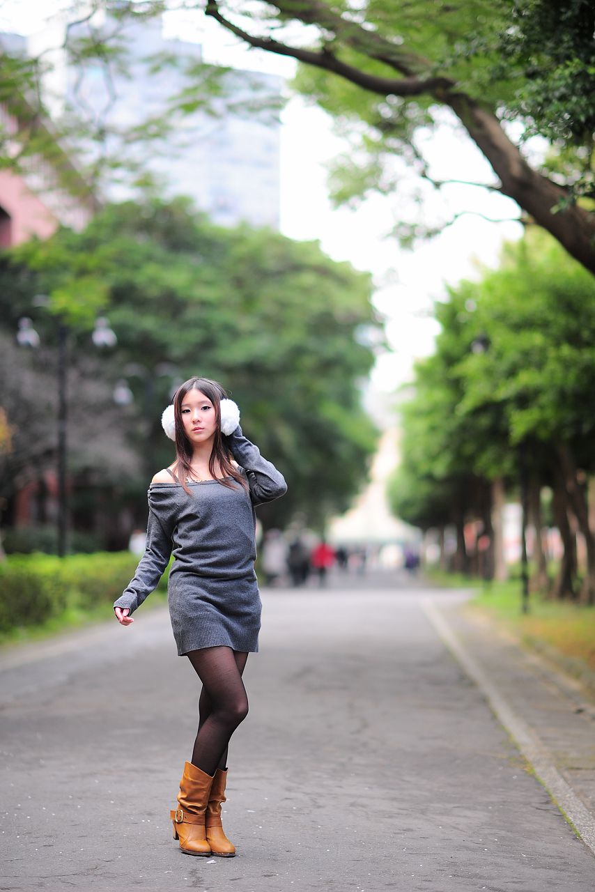 户外美女写真 - 真人黑丝酷似芭比娃娃的清纯妹子 [58](第38页)