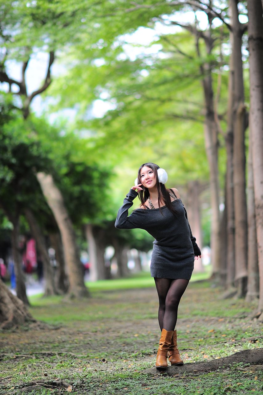 户外美女写真 - 真人黑丝酷似芭比娃娃的清纯妹子 [58](第44页)