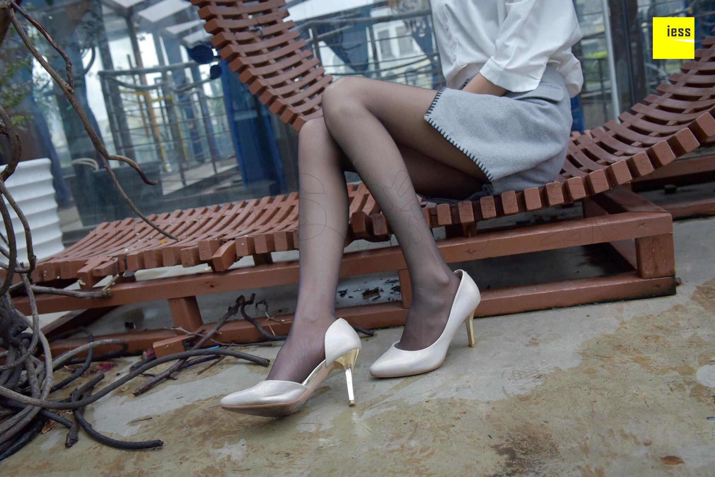 [IESS异思趣向] 丝享家160 永英 - 雨后的黑丝[99](第60页)