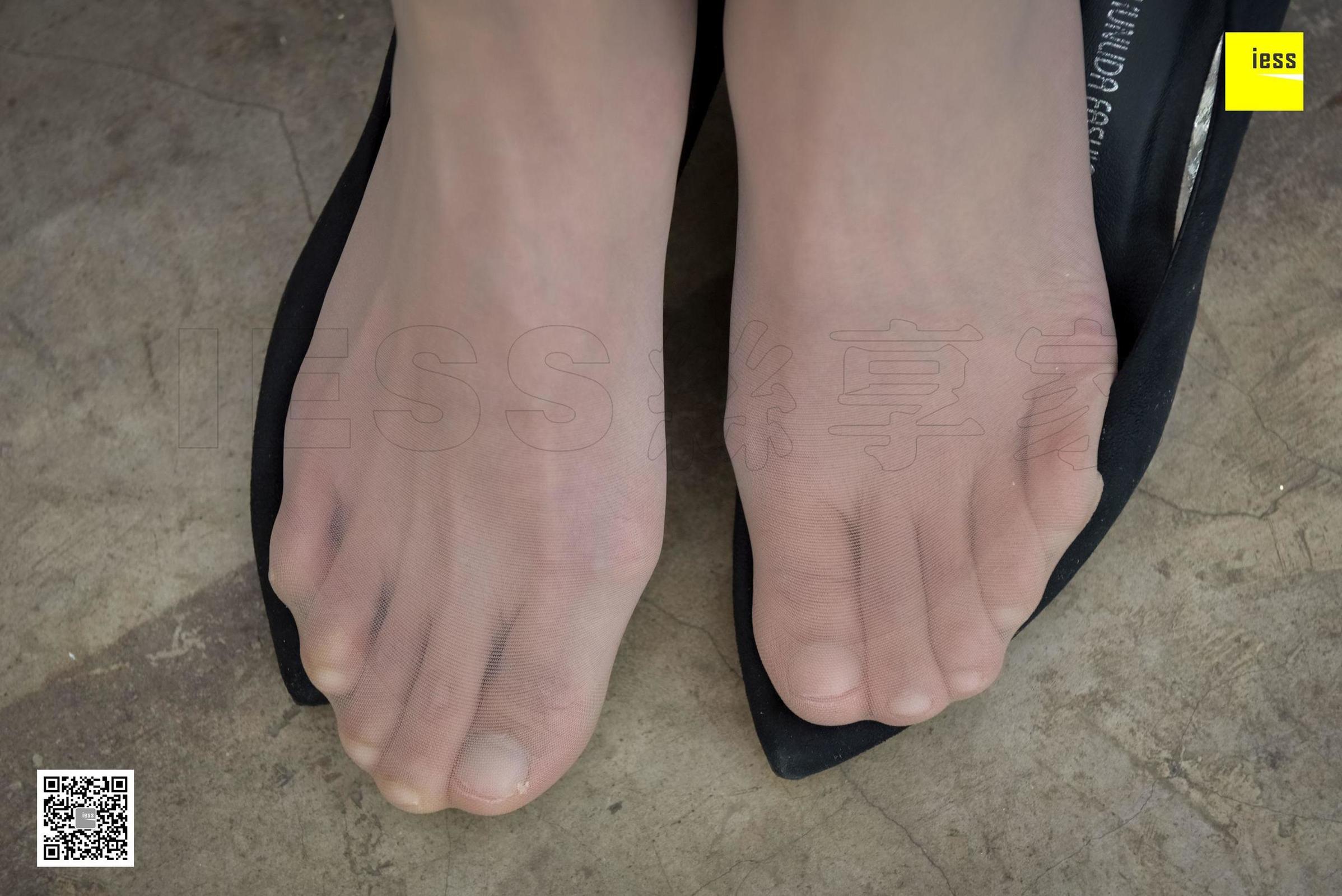 [IESS异思趣向] 丝享家142 永英 《软妹肉丝小细腿》 丝足写真[99](第57页)