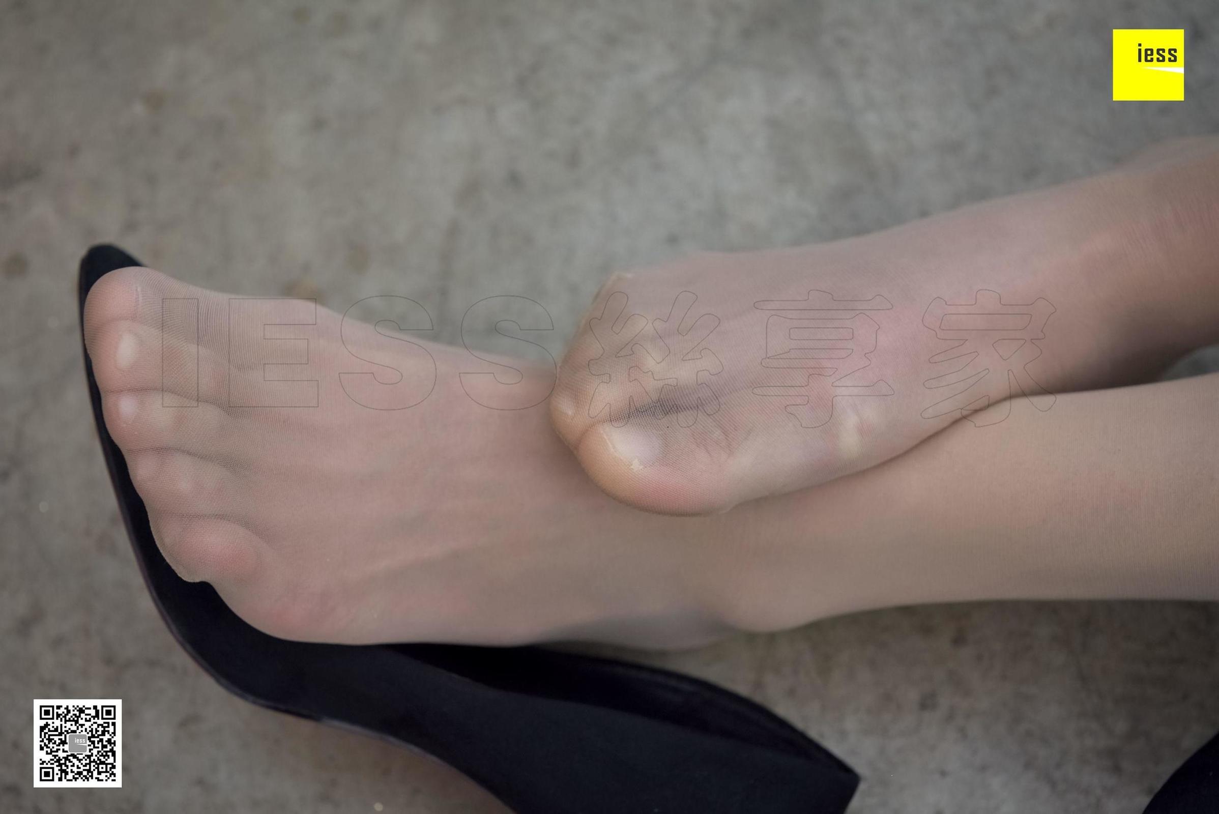 [IESS异思趣向] 丝享家142 永英 《软妹肉丝小细腿》 丝足写真[99](第90页)