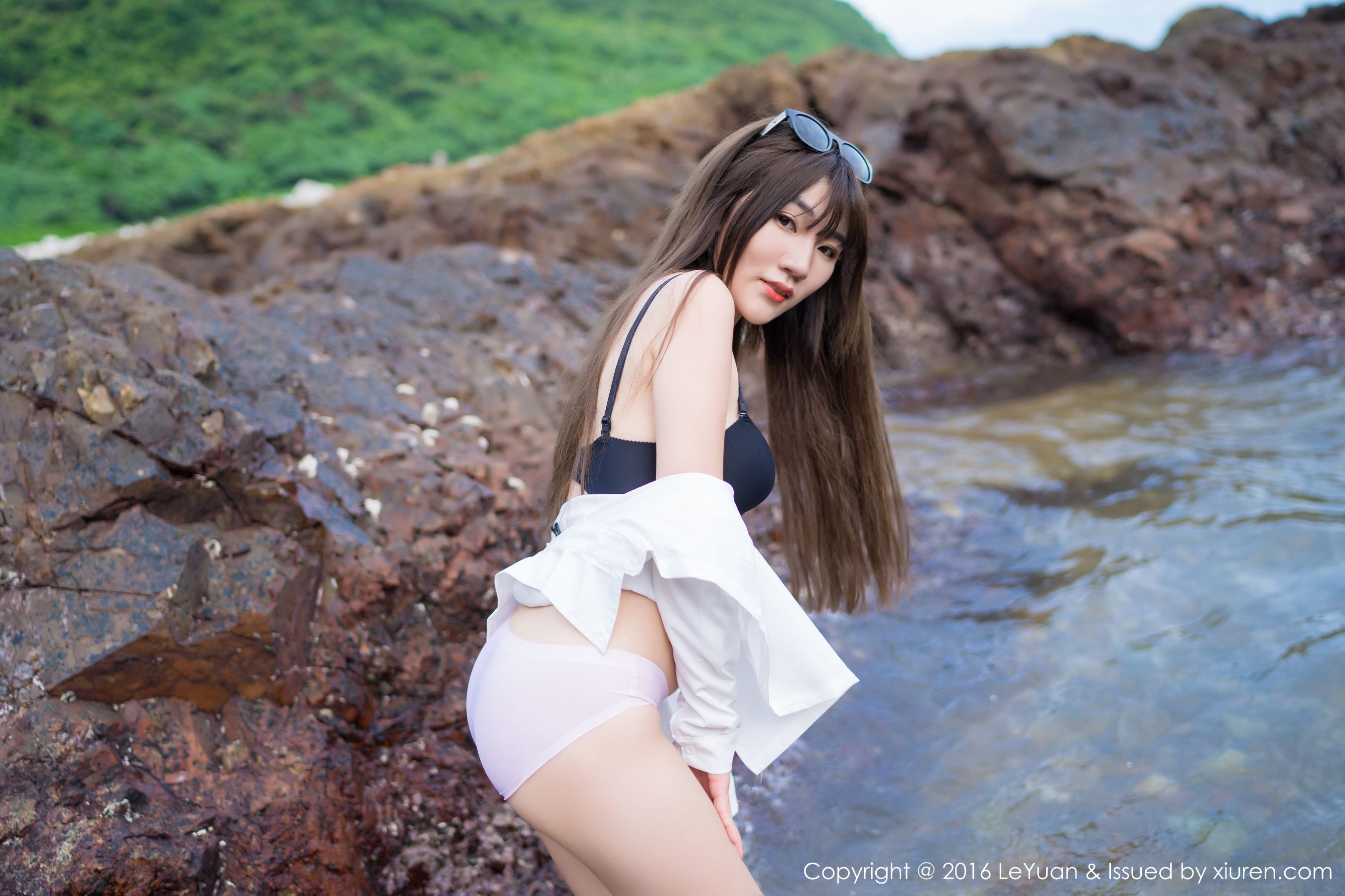 [LeYuan星乐园] VOL.0012 冷不丁 - 海边性感写真[52](第10页)