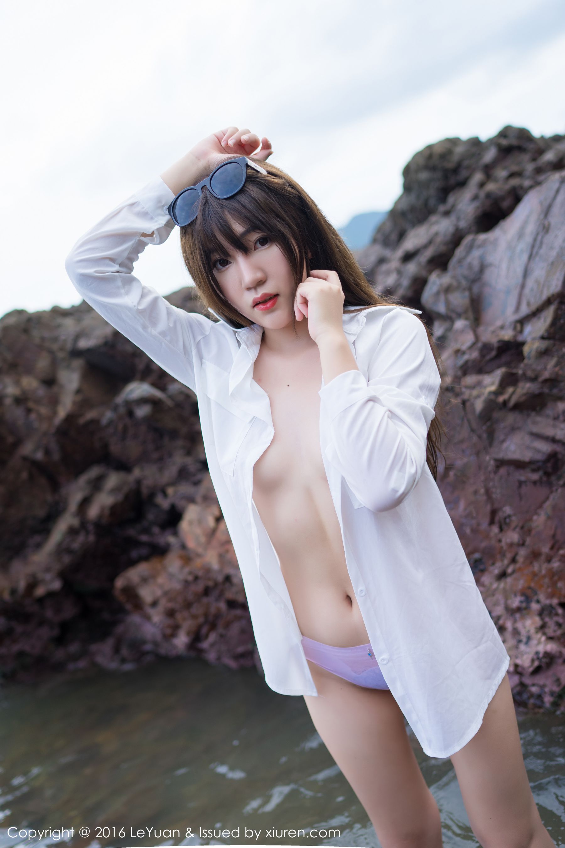 [LeYuan星乐园] VOL.0012 冷不丁 - 海边性感写真[52](第25页)