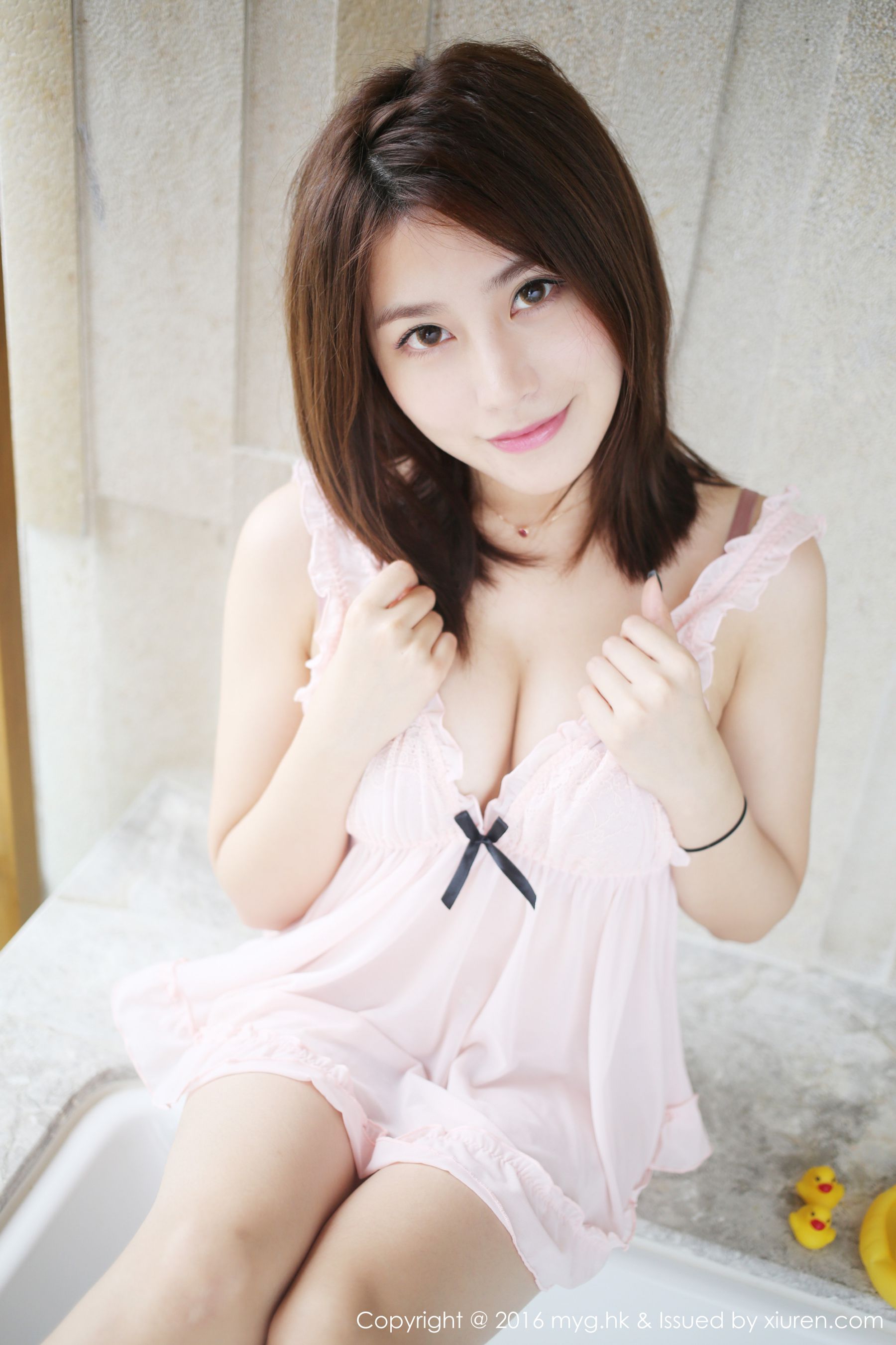 [MyGirl美媛馆] Vol.228 许诺Sabrina - <三亚旅拍>性感睡衣+浴巾写真[60](第43页)