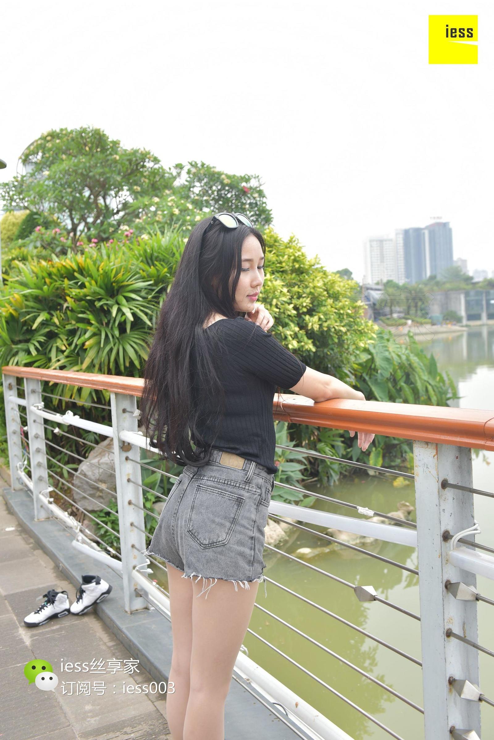 [IESS异思趣向] 丝享家034 欣欣 《超短热裤肉丝》 丝足写真[99](第37页)