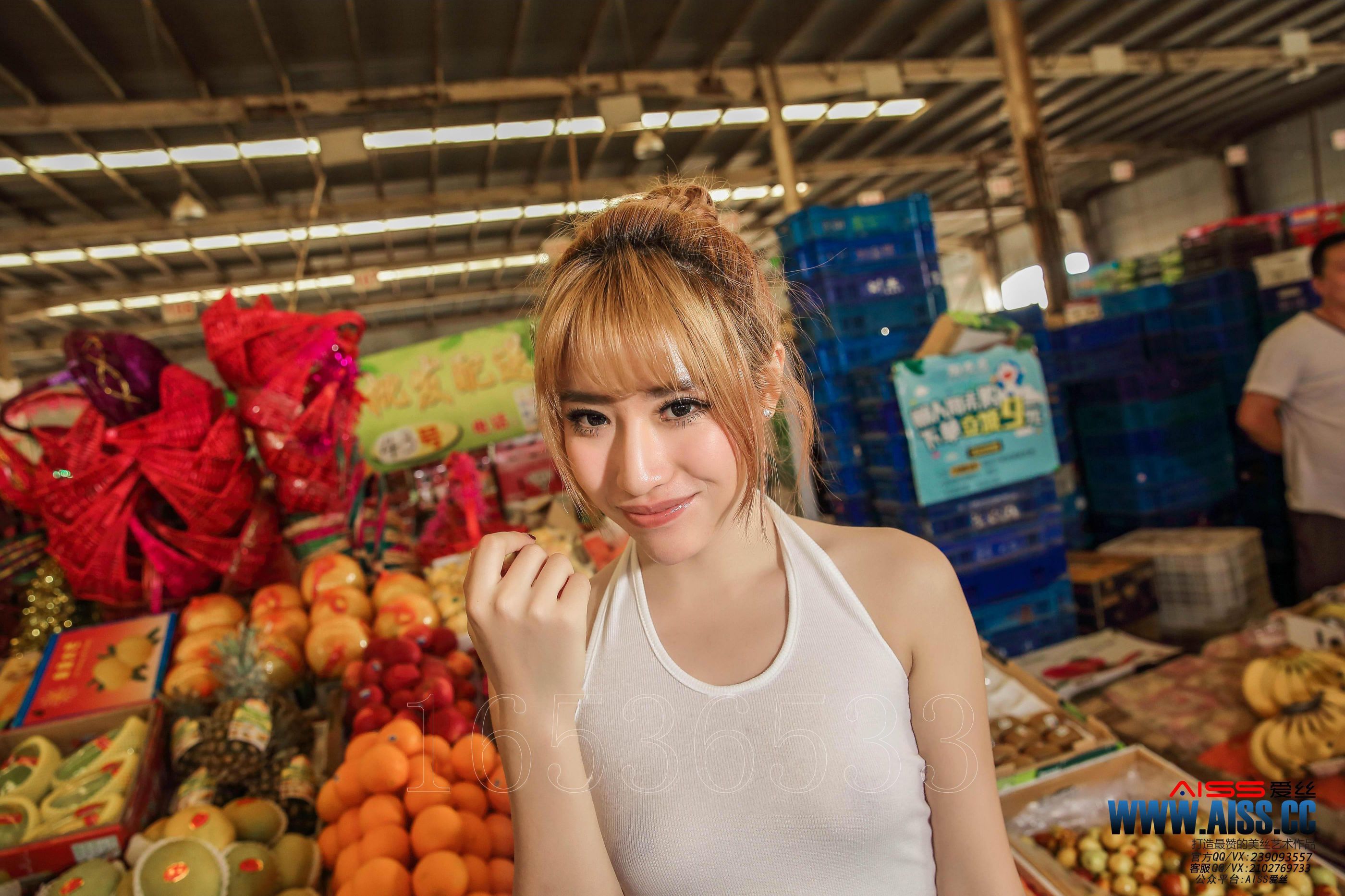 [Aiss爱丝] 何冉《闹市&美丝》写真套图[83](第81页)