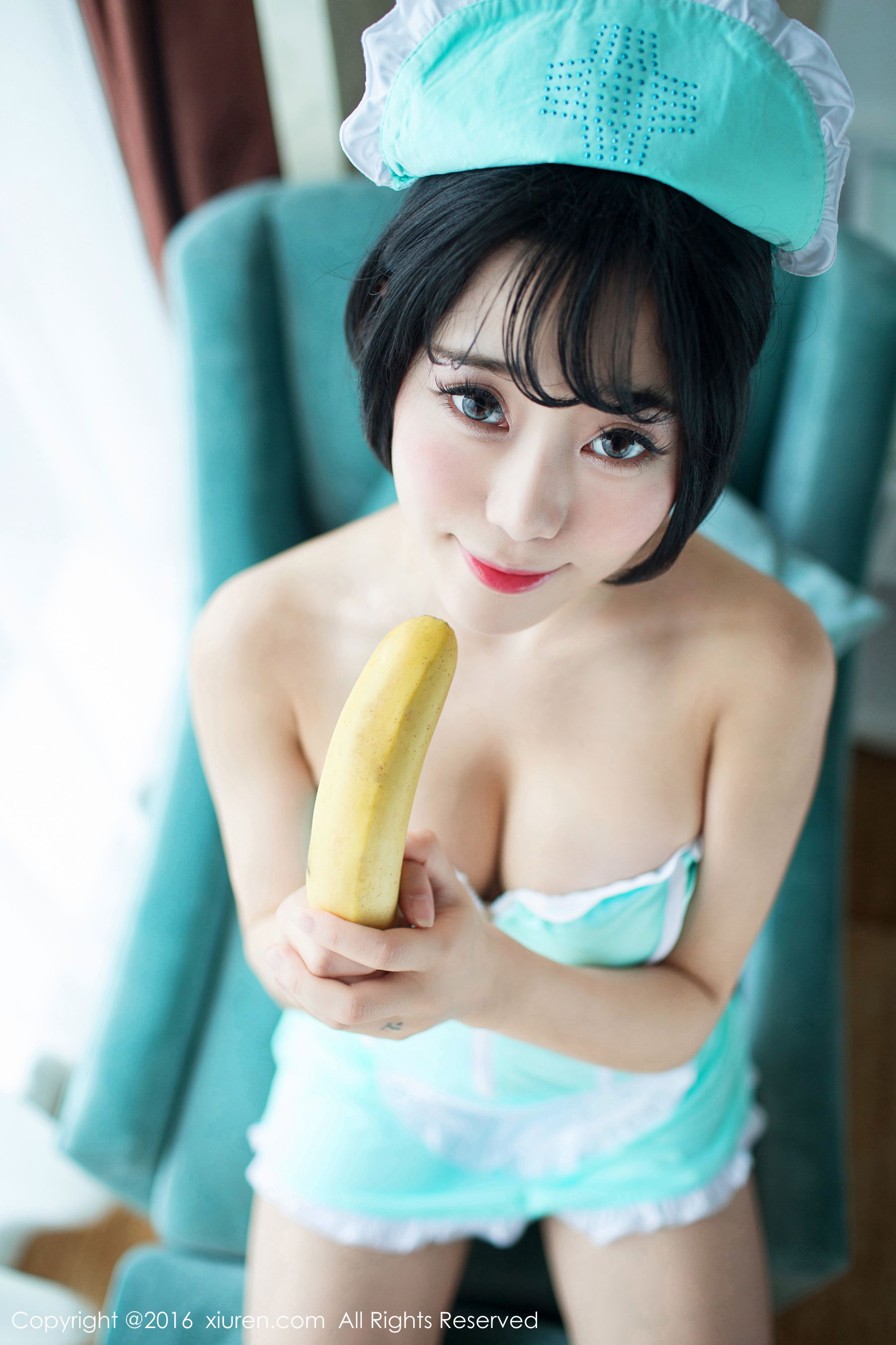 [XiuRen秀人网] No.550 兜豆靓Youlina 《香蕉小护士》写真套图[63](第7页)