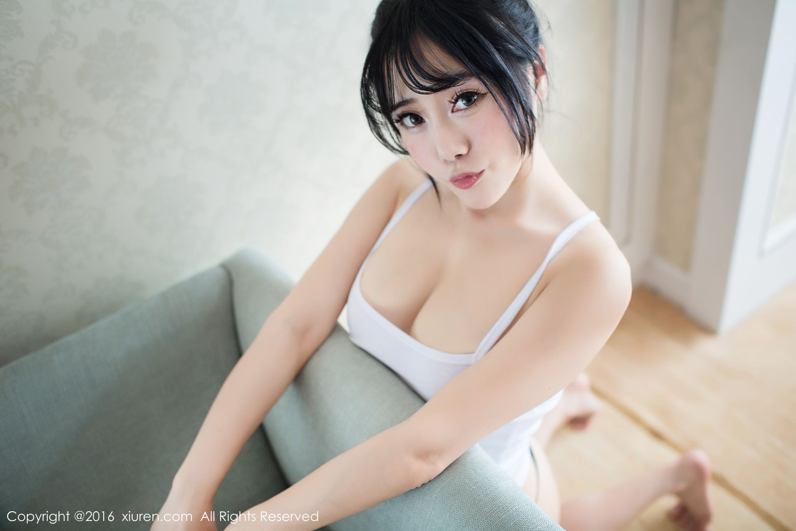 [XiuRen秀人网] No.550 兜豆靓Youlina 《香蕉小护士》写真套图[63](第43页)