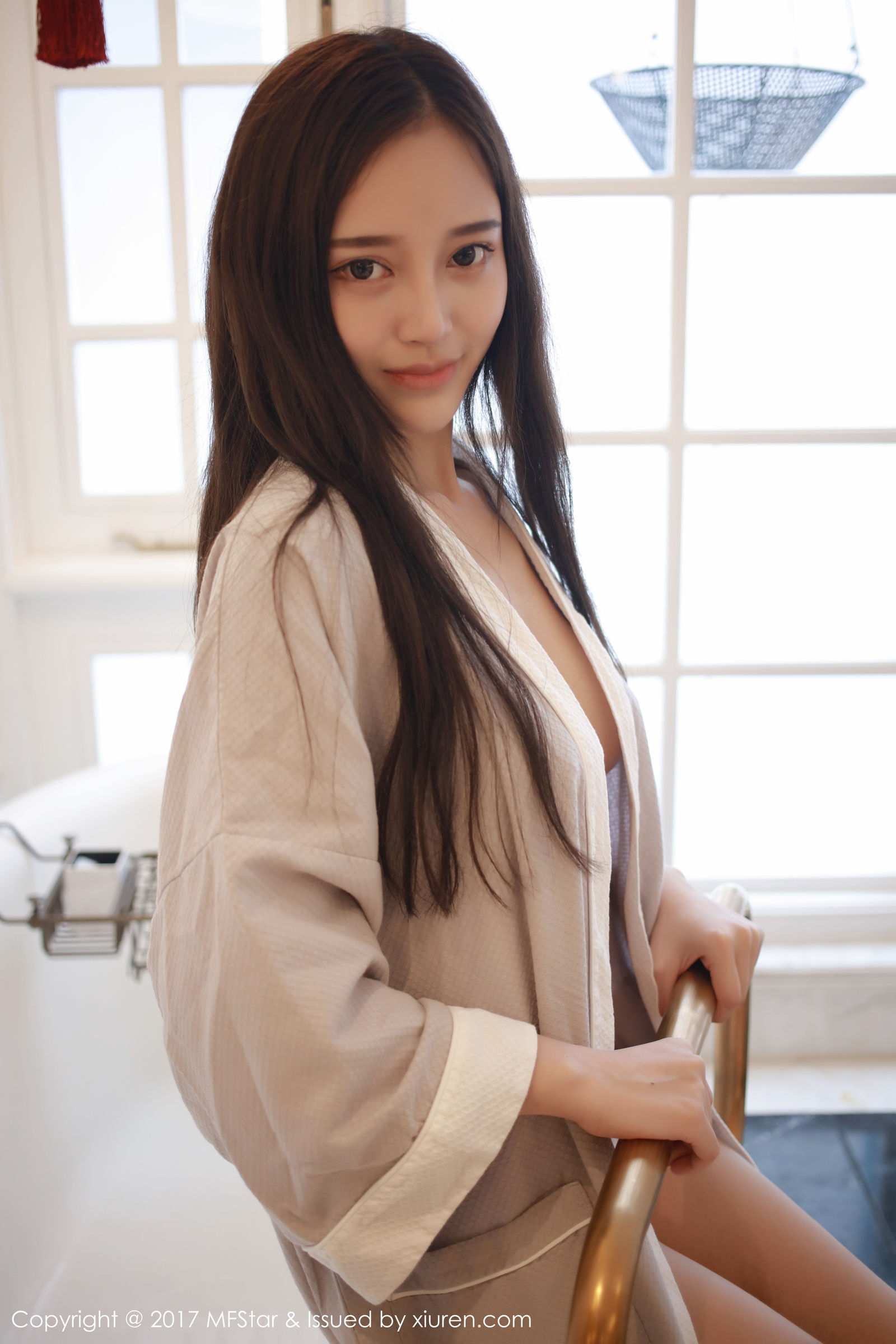 [MFStar模范学院] VOL.106 唐琪儿il - 性感吊裙与开衩睡衣[53](第37页)