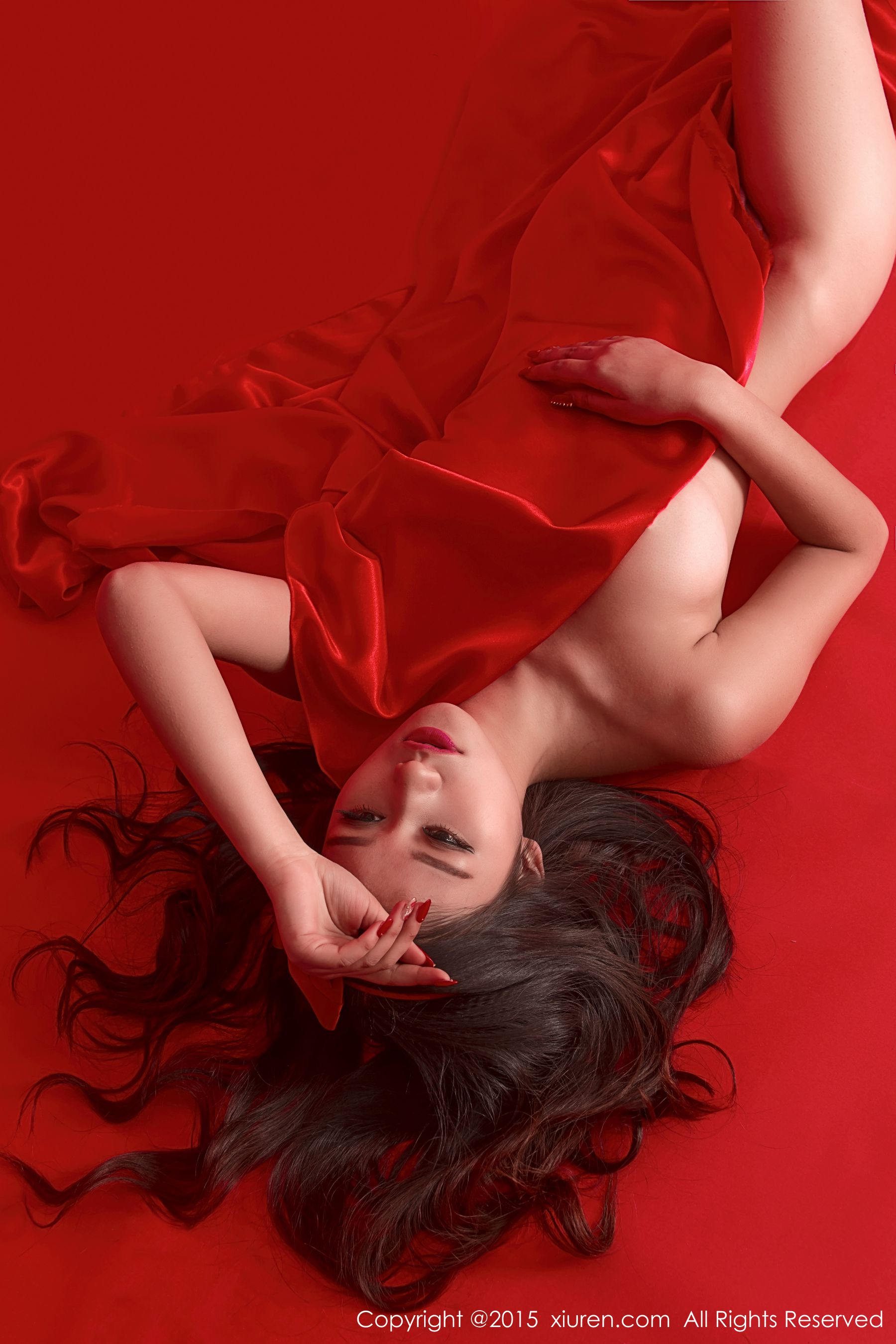 [XiuRen秀人网] No.282 史雨姐姐 - 红色背景唯美人体摄影[50](第26页)