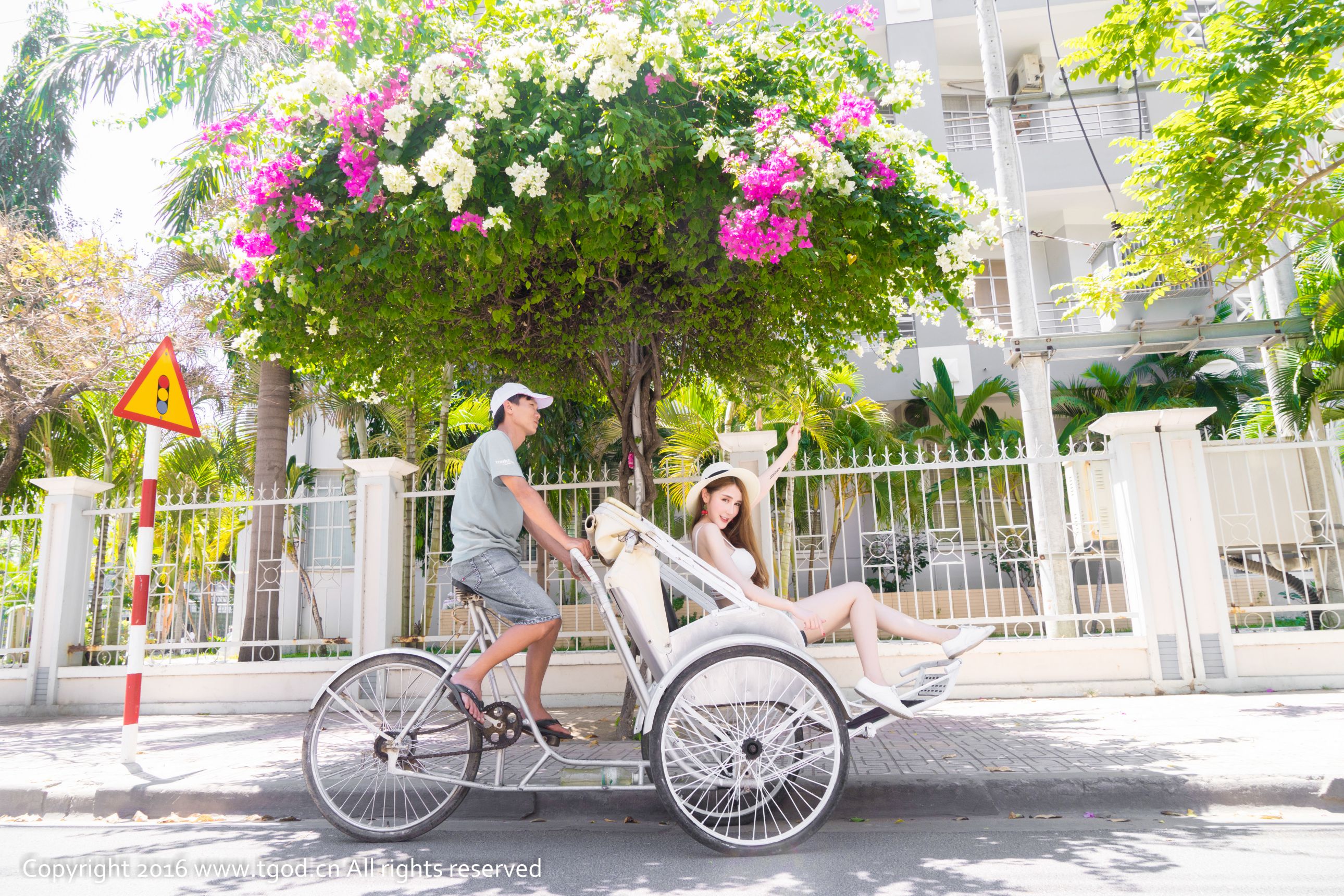 [X-TGIRL] 伍月yuer 《芽庄旅拍》 第三刊 ~ 街拍系列[42](第23页)