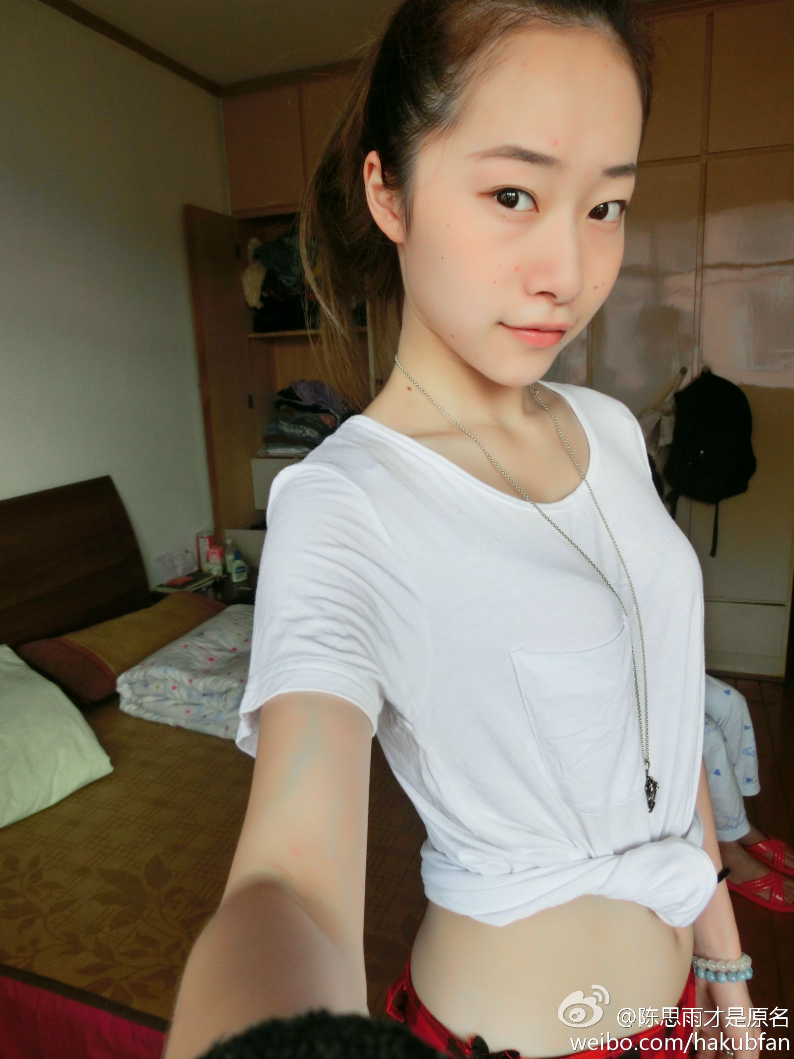 陈思雨 - 高清微博自拍+生活照+写真图片大全[99](第15页)