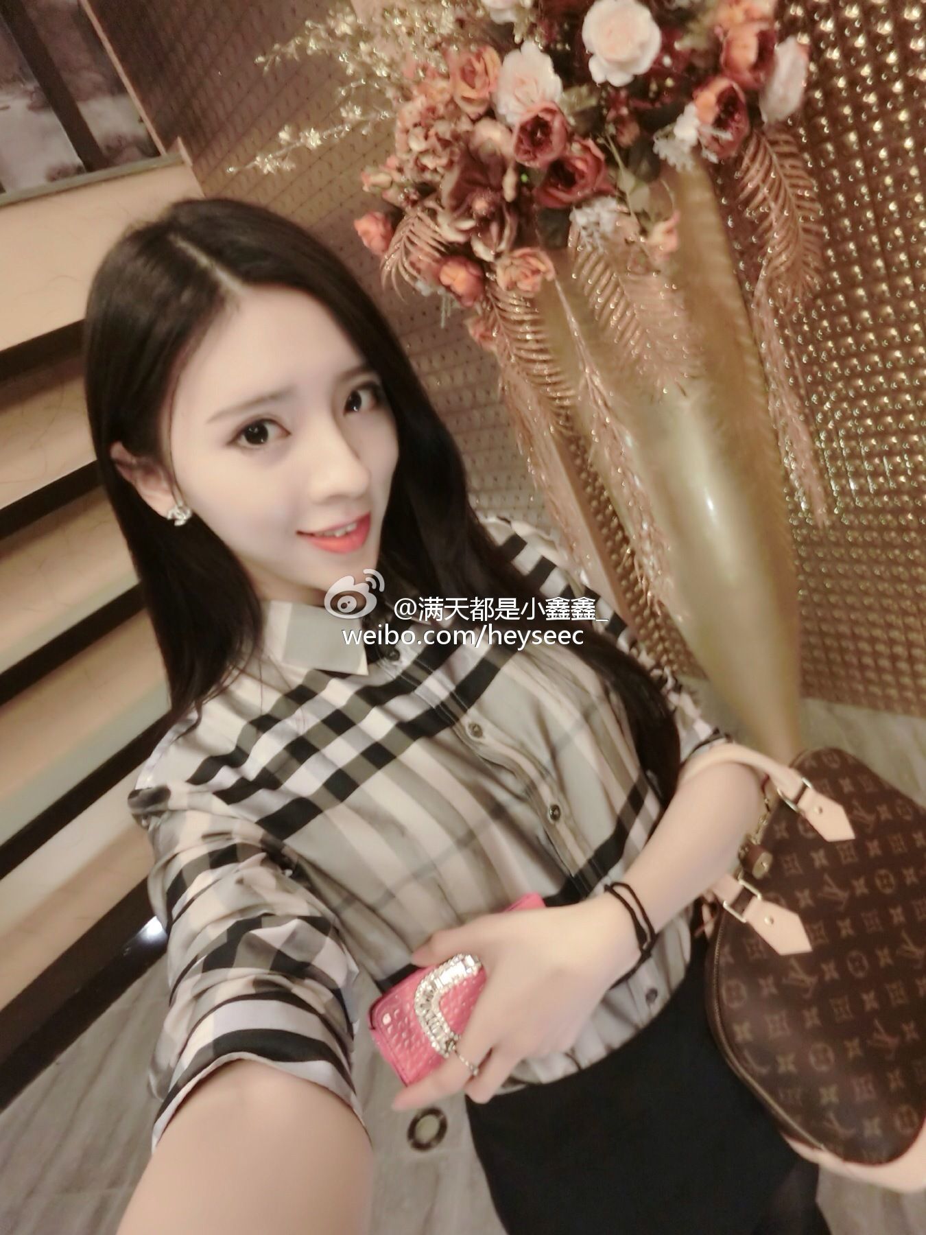 网红满天都是小鑫鑫 -  超高清微博自拍图片大全[82](第32页)